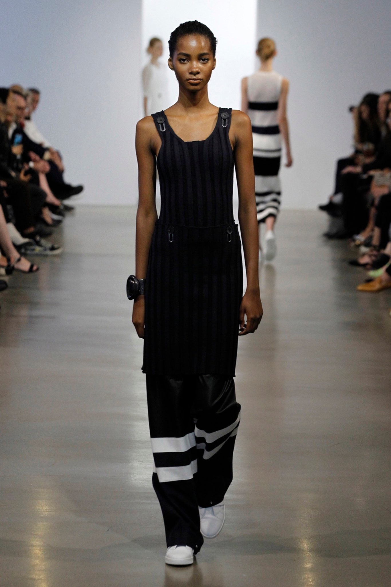 Calvin Klein Collection Resort 16 Look 13