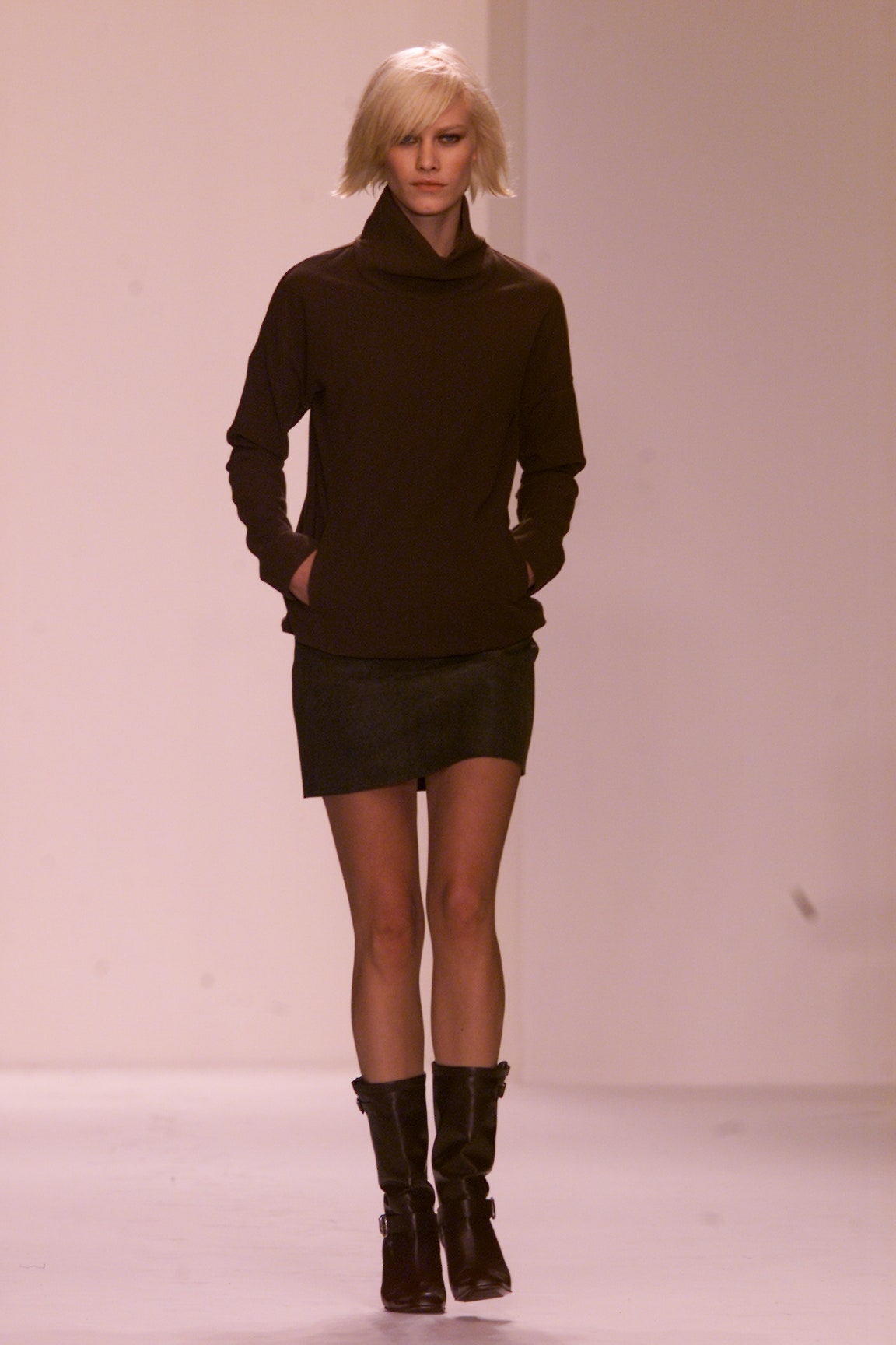 Calvin Klein Collection F/W 01 Look 71