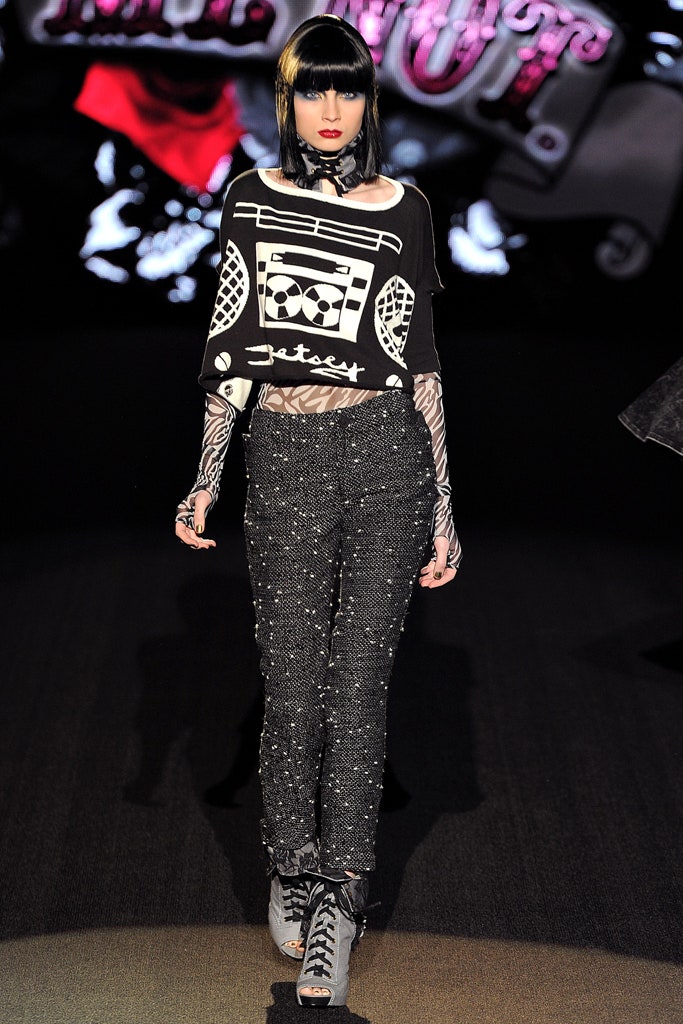 Betsey Johnson F/W 11 Look 43