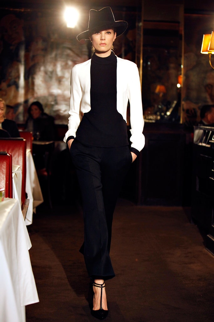 Bill Blass Fall 2011 Ready-to-Wear