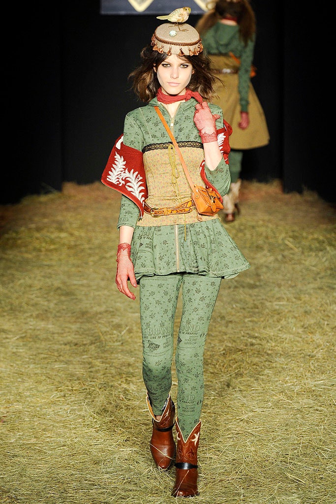 Betsey Johnson F/W 10 Look 90