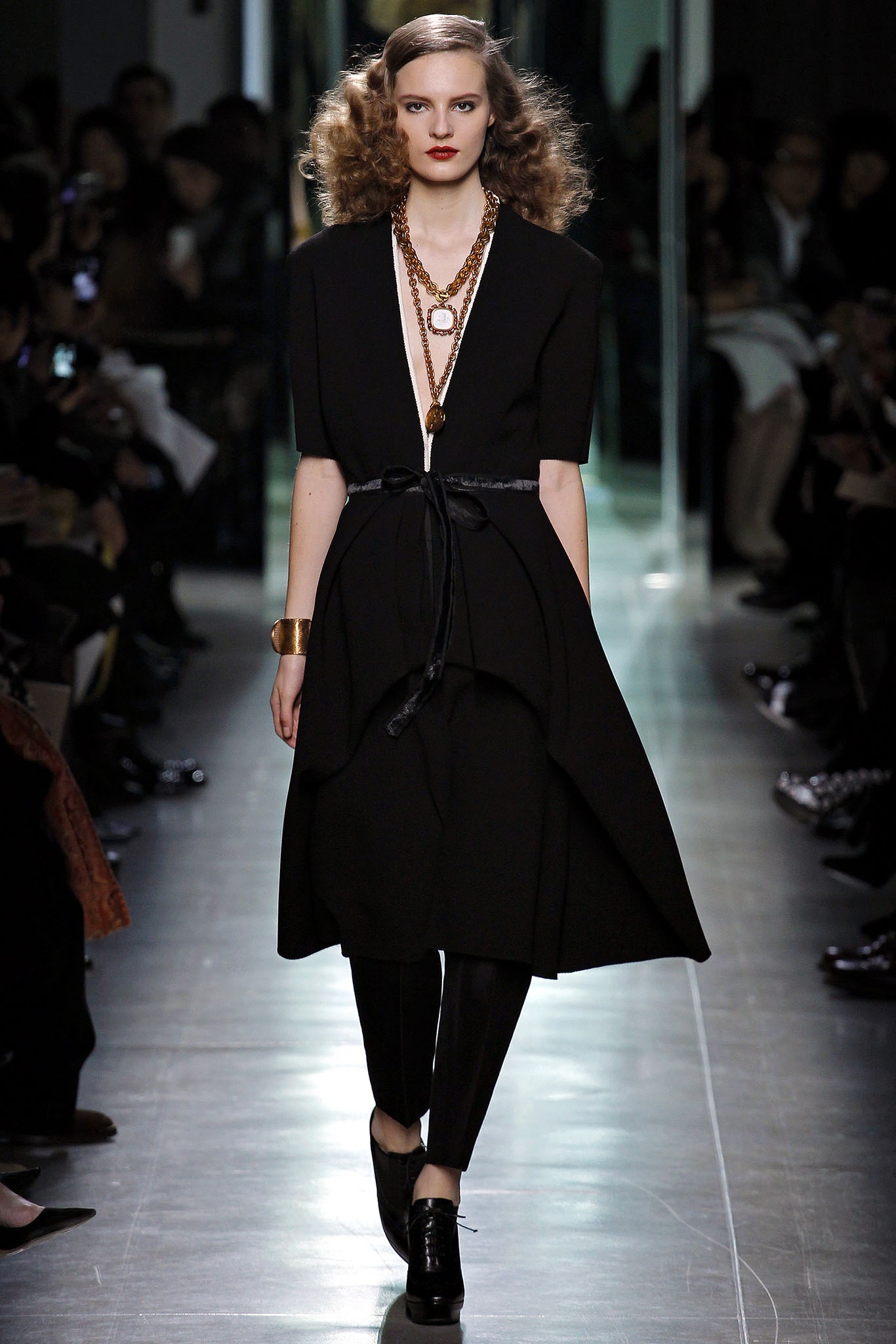 black unknown knotted belt