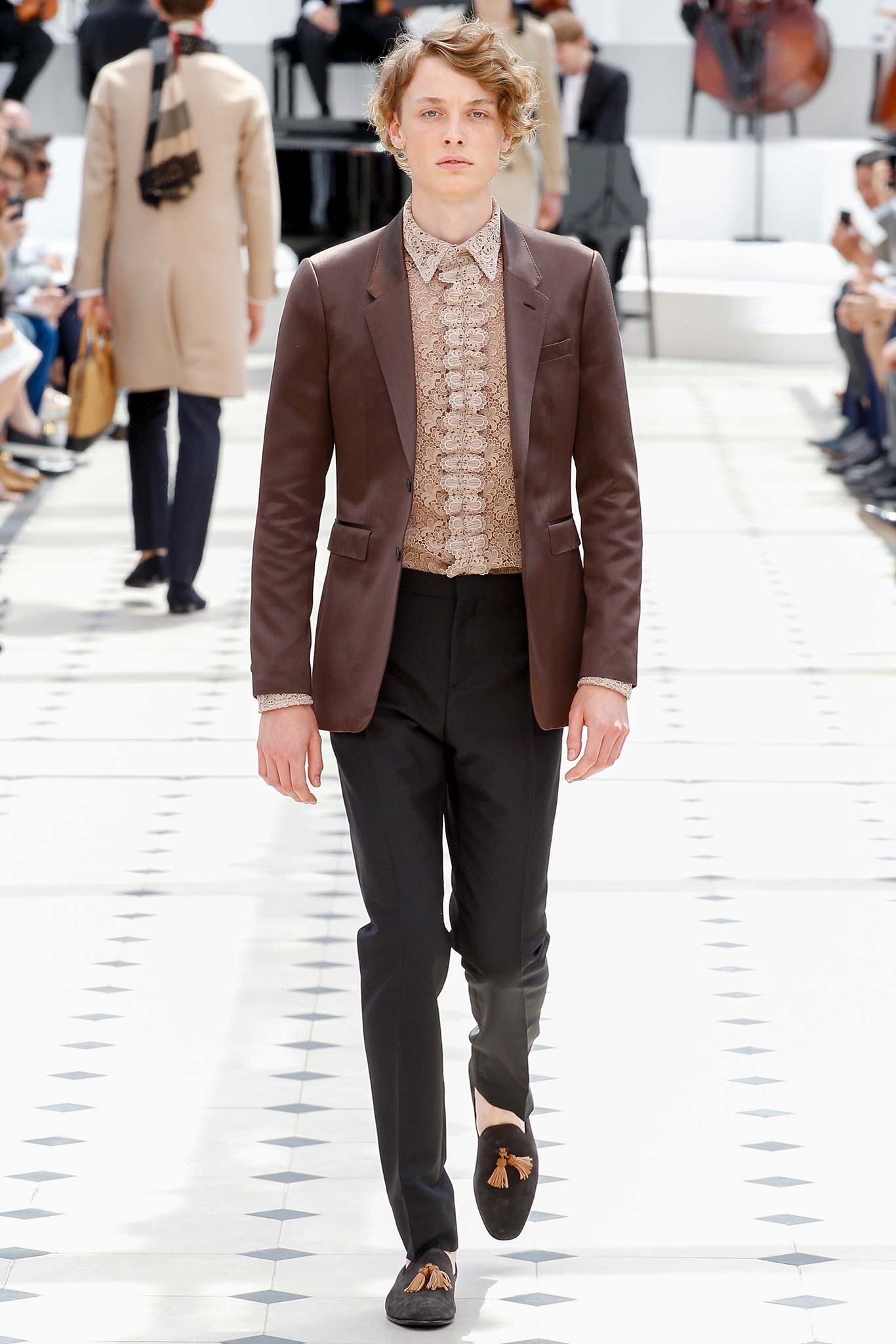 Burberry S/S 16 Menswear Look 305