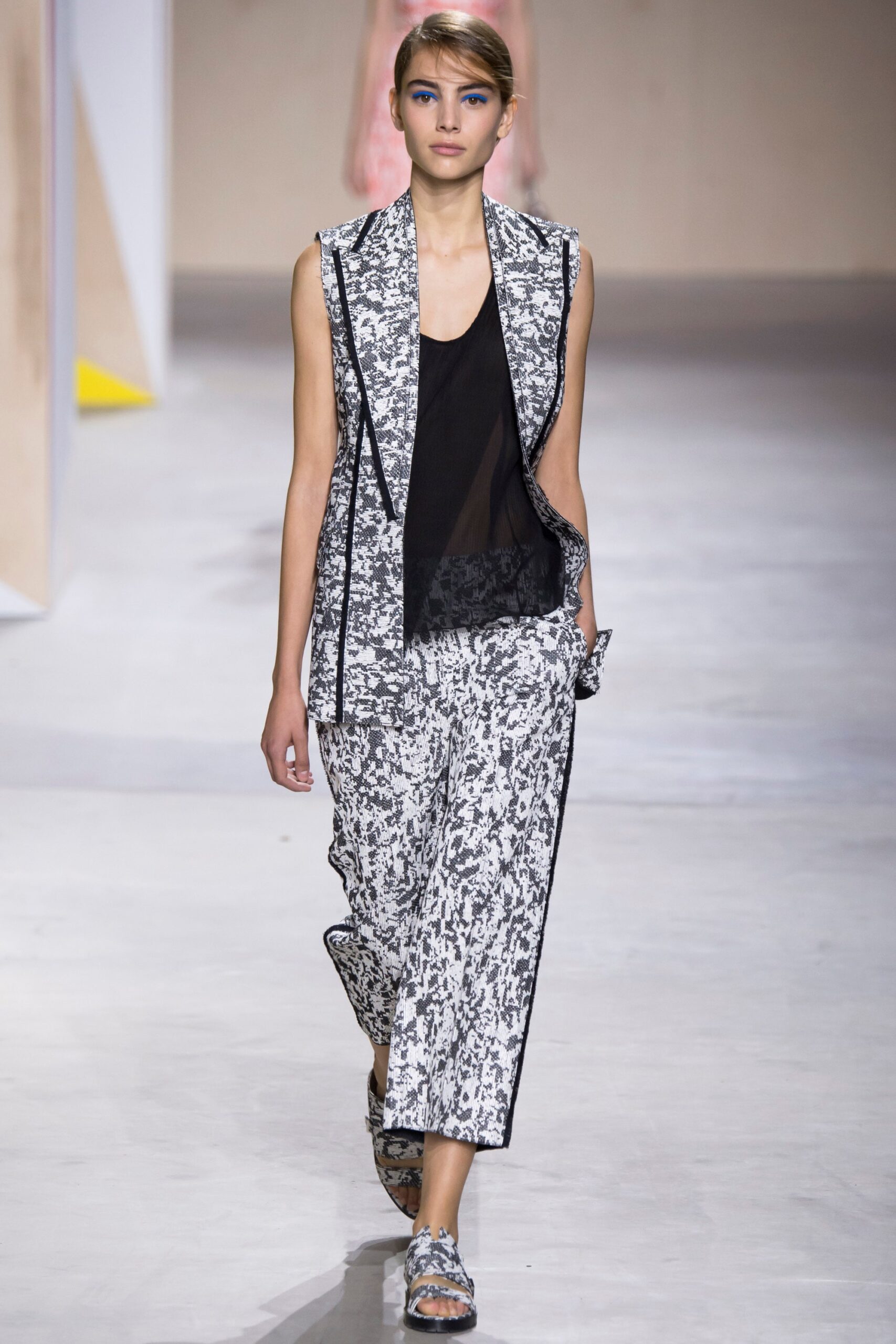 Boss S/S 16 Look 185
