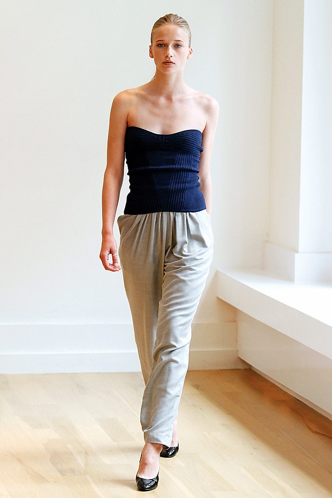 Bill Blass Resort 11 Look 53