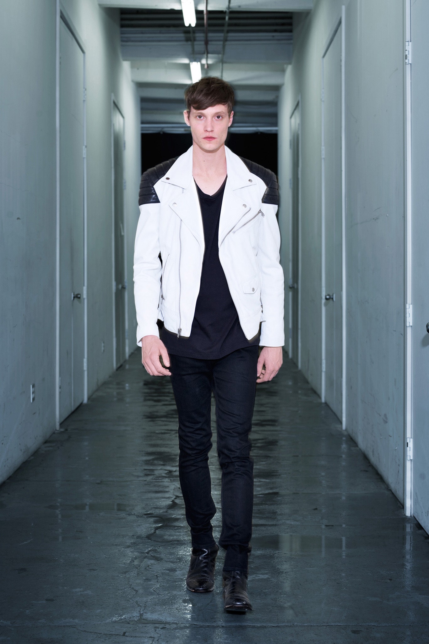 white leather long-sleeve collared fitted color-blocked zippered jacket