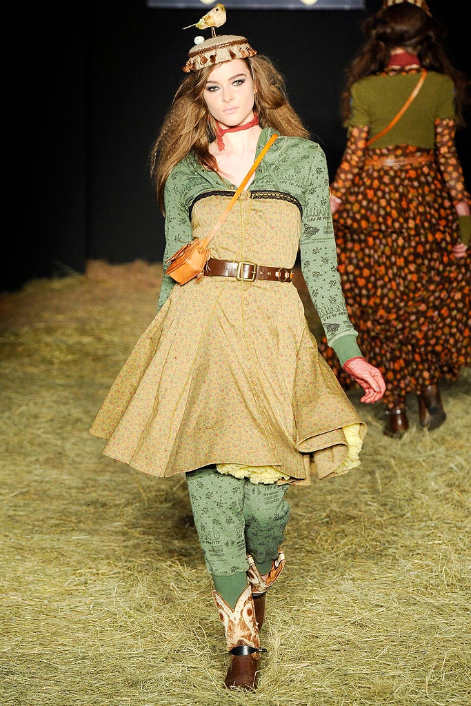 Betsey Johnson F/W 10 Look 85