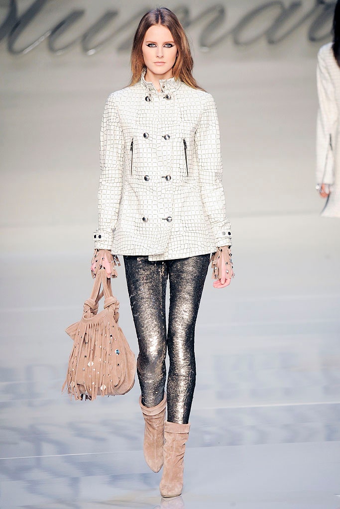 Blumarine F/W 10 Look 127