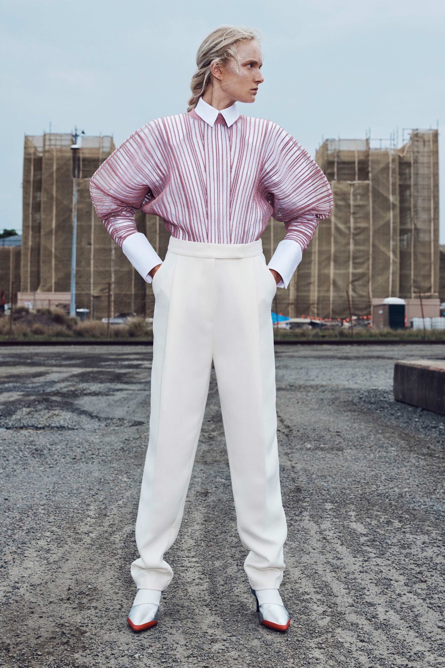 white unknown collared long-sleeve striped ruched textured blouse