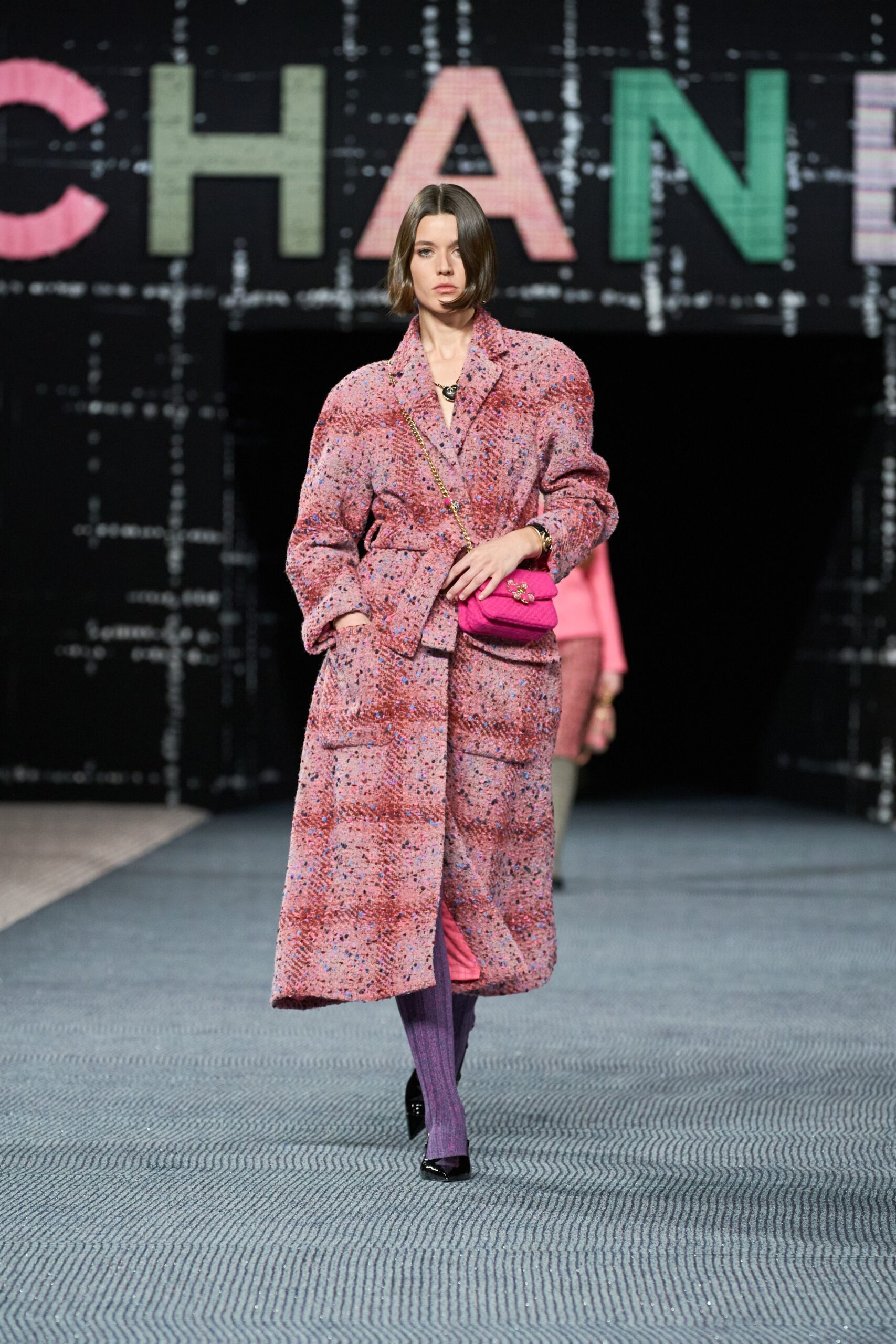 Chanel F/W 22 Look 8