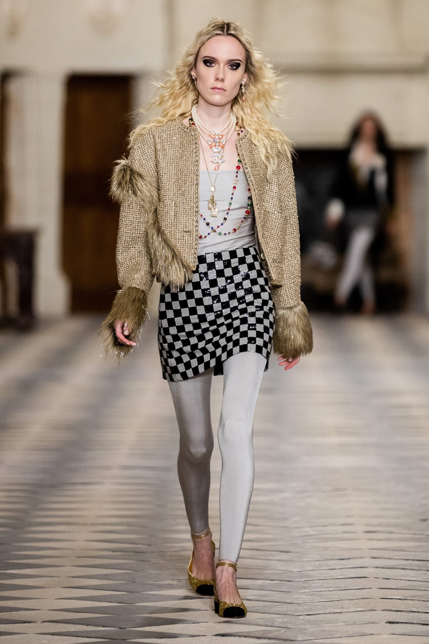 Chanel F/W 21 Look 30