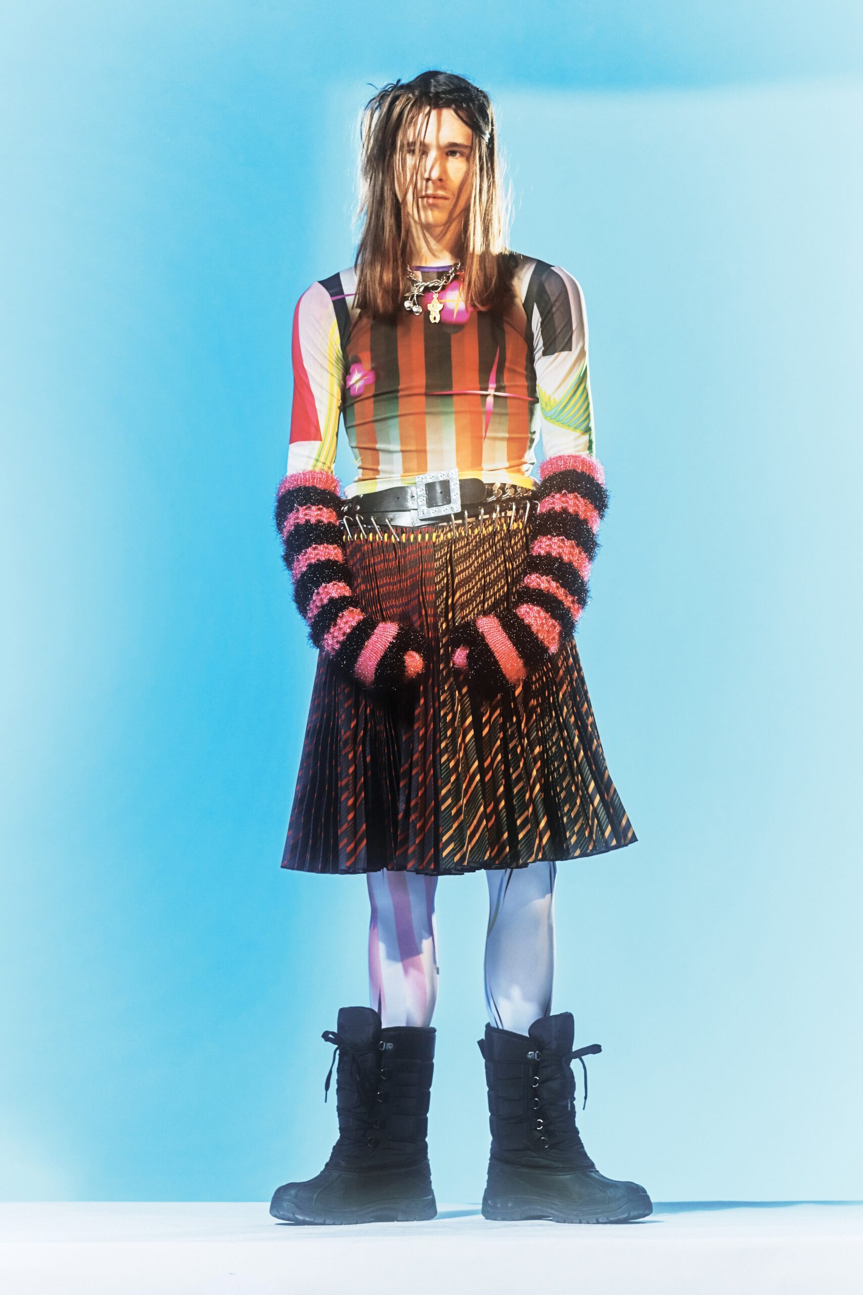 black knit striped textured gloves