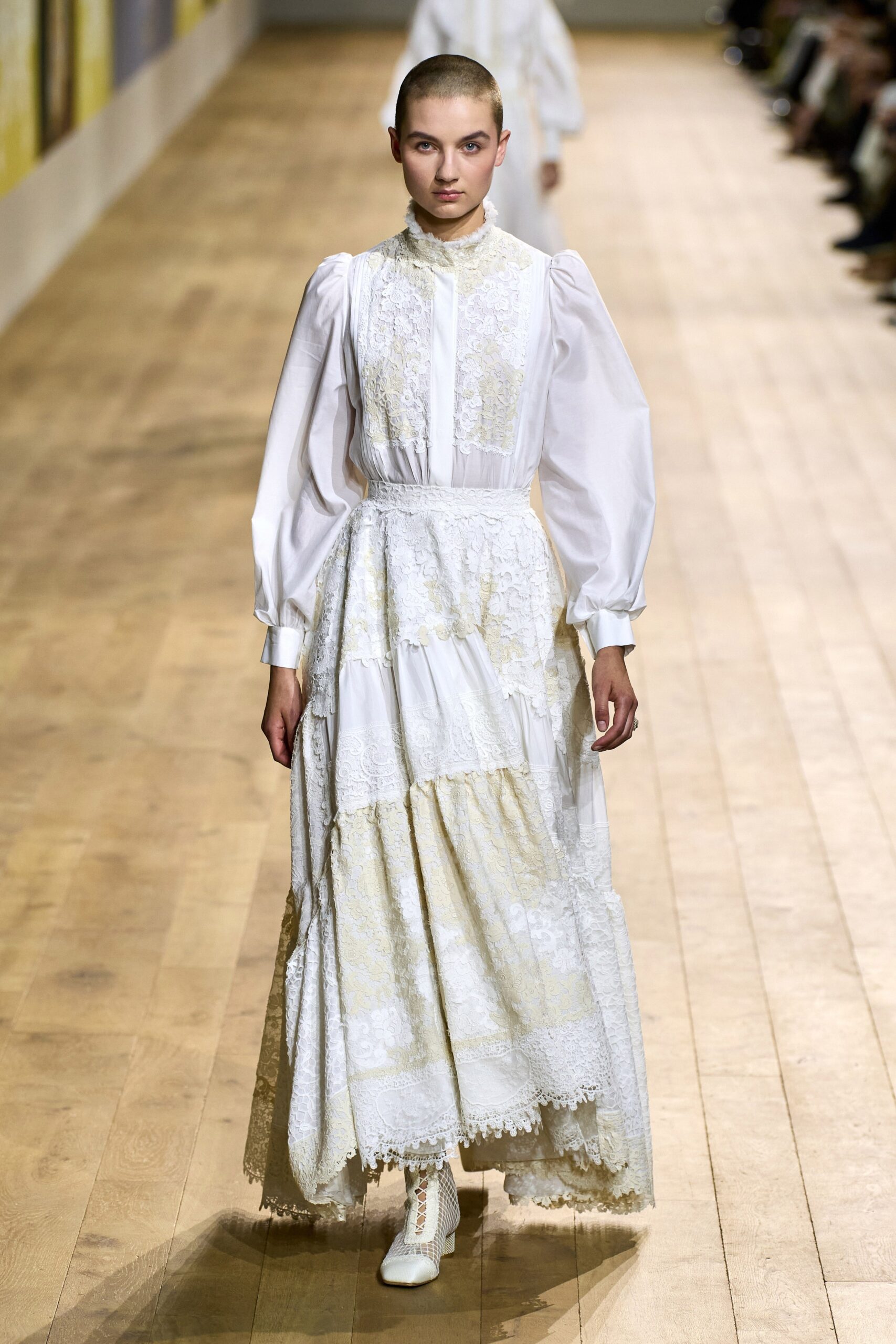 Christian Dior F/W 22 Couture Look 24