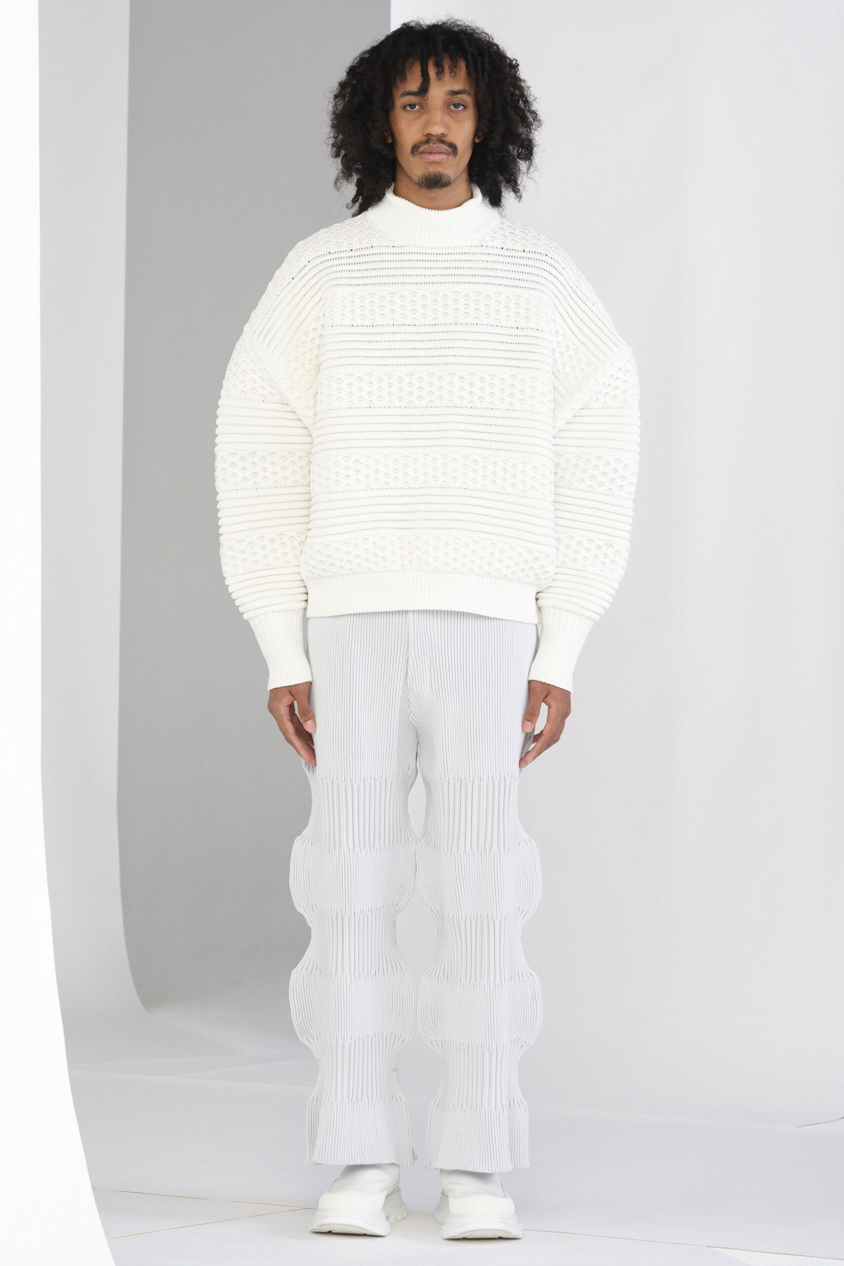 ivory knit long-sleeve turtleneck oversized ribbed textured sweater