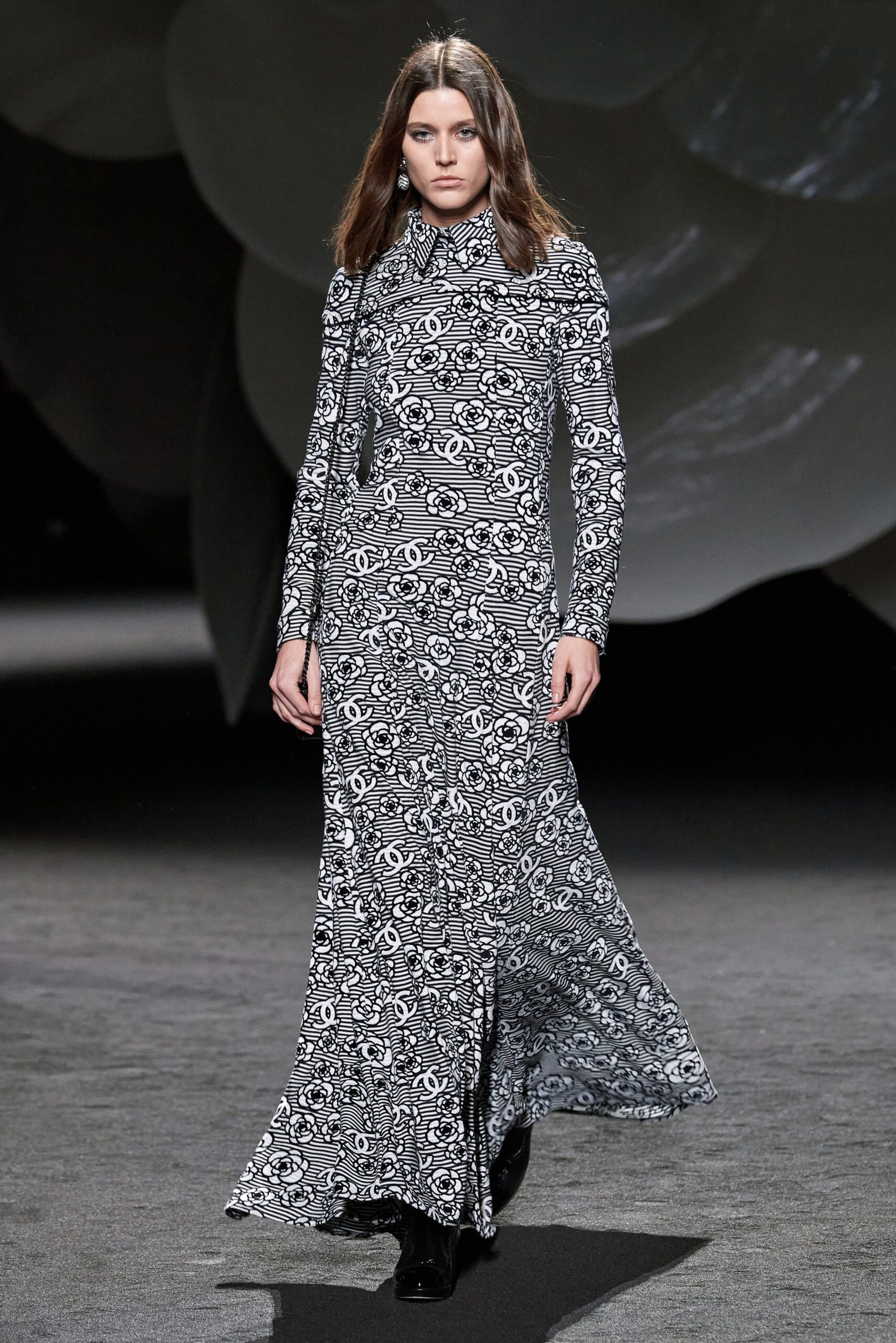 black jersey long-sleeve collared fitted floral striped maxi-dress