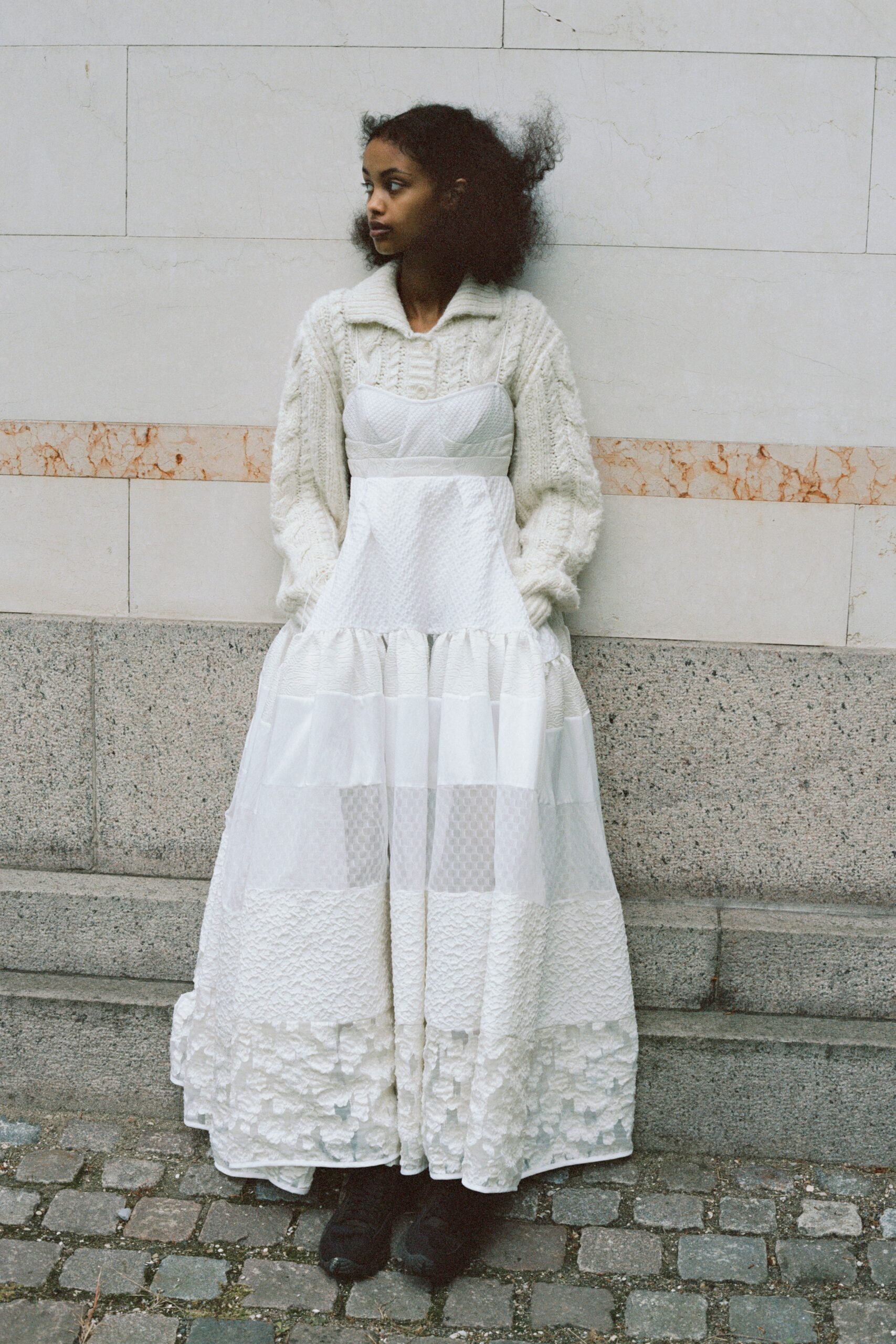 white organza sleeveless sweetheart tiered ruffled maxi-dress