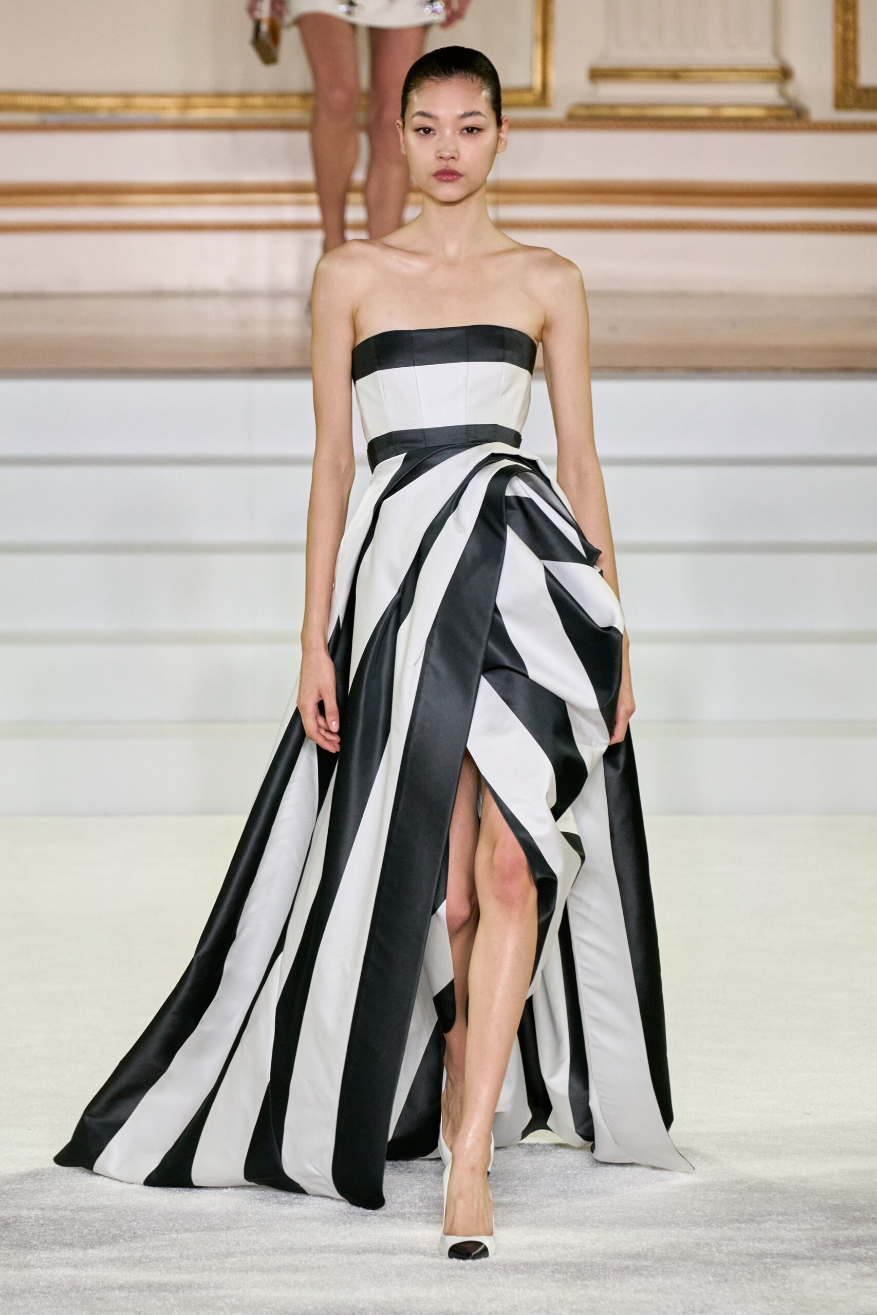 Carolina Herrera F/W 23 Look 33