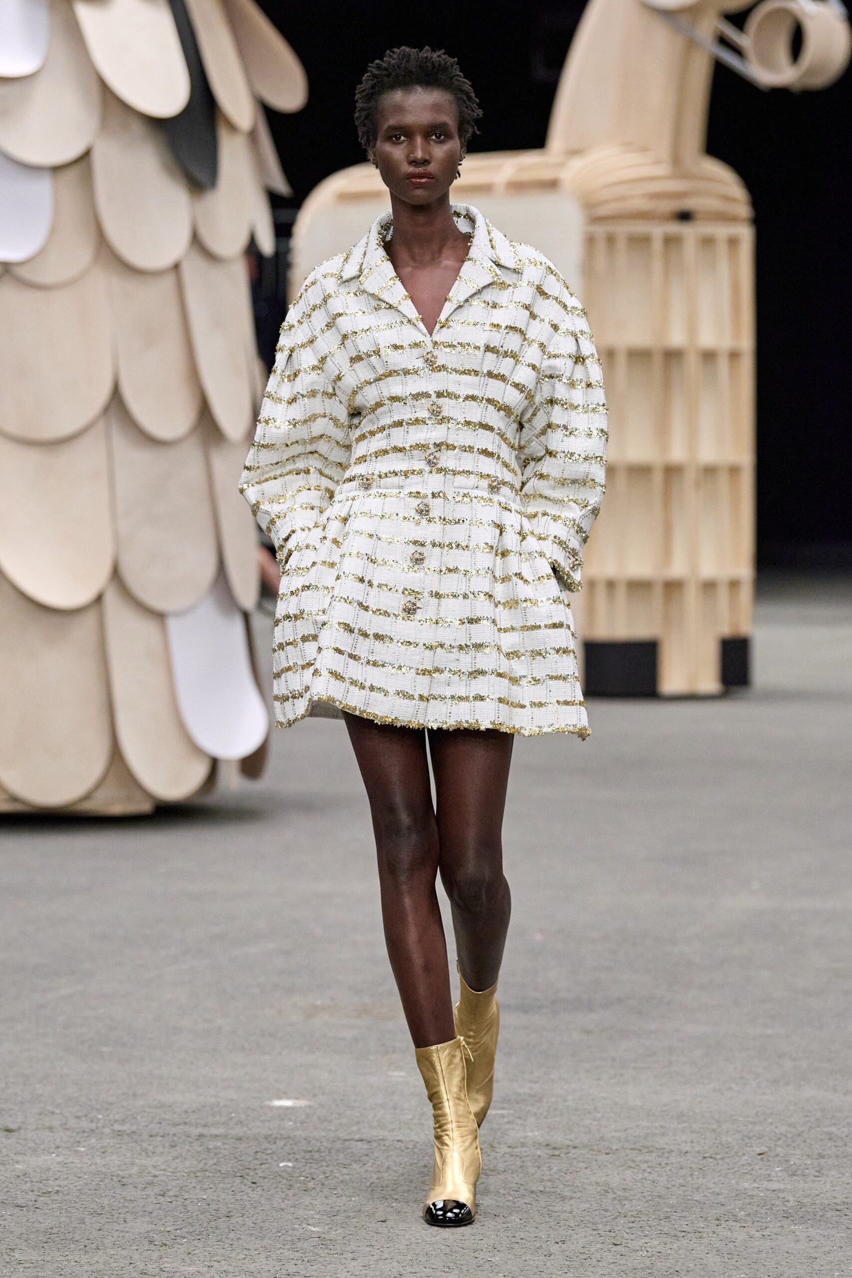 Chanel S/S 23 Couture Look 39