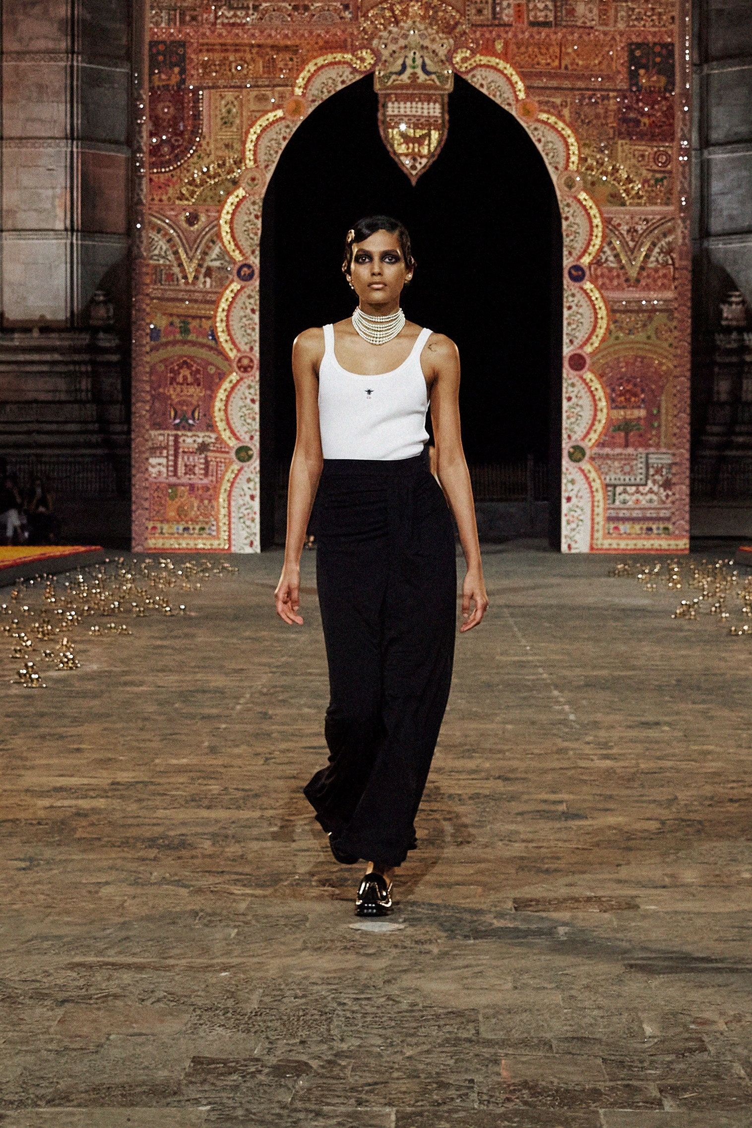 Christian Dior F/W 23 Look 53