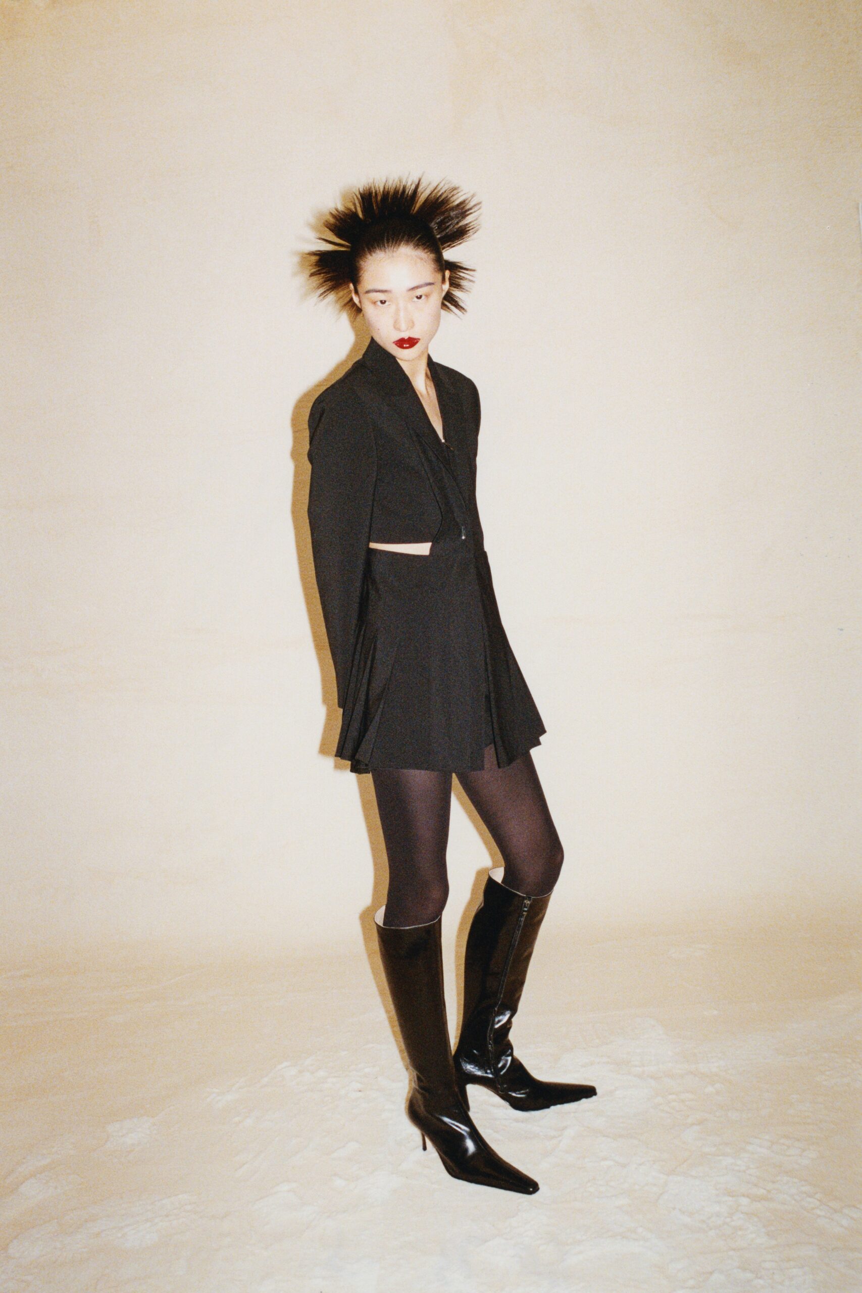 cropped black blazer