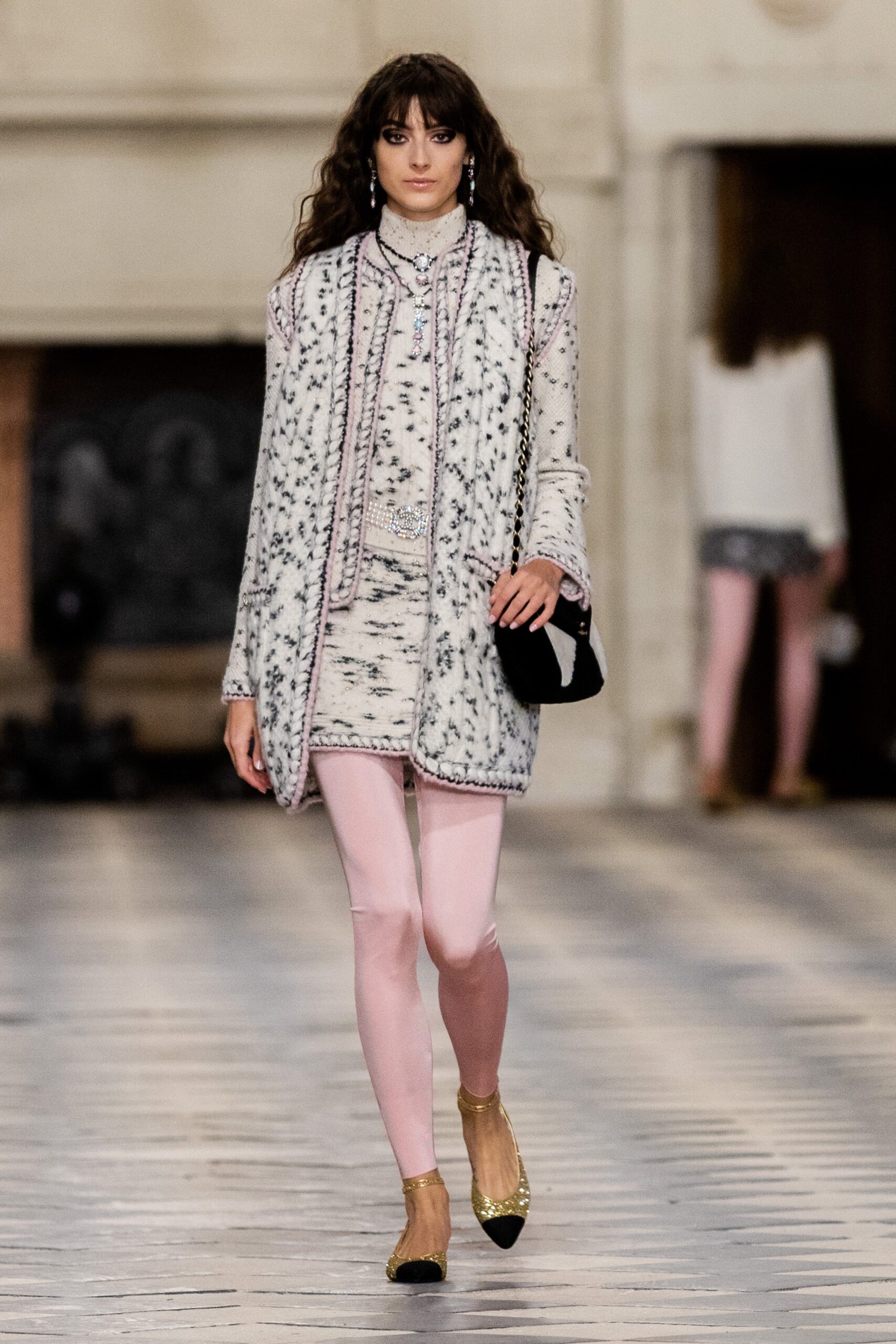 Chanel F/W 21 Look 101