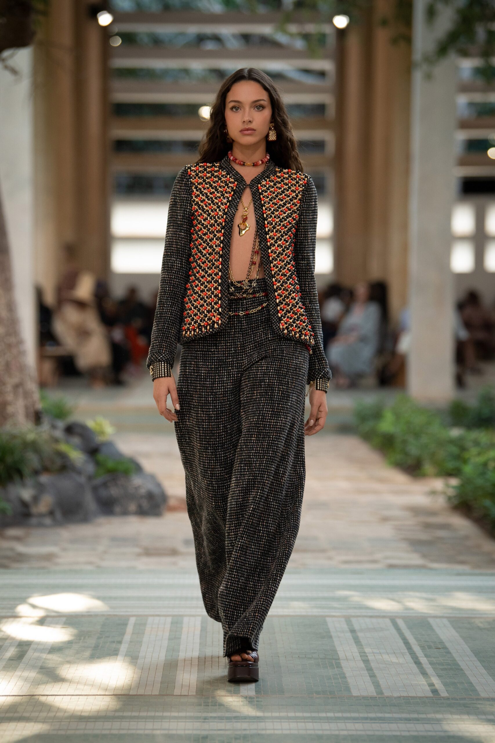 Chanel F/W 23 Look 84