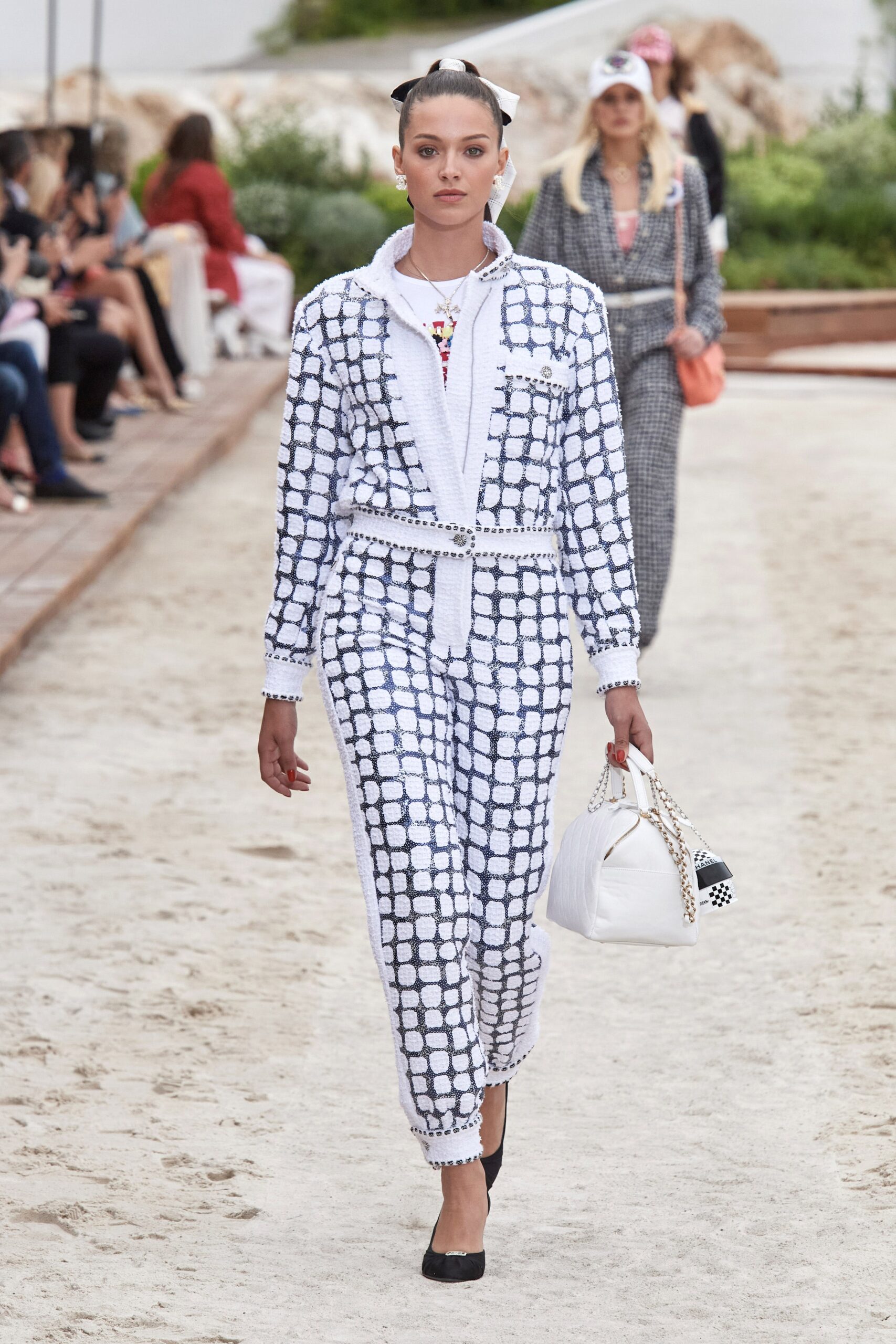 Chanel Resort 23 Look 81