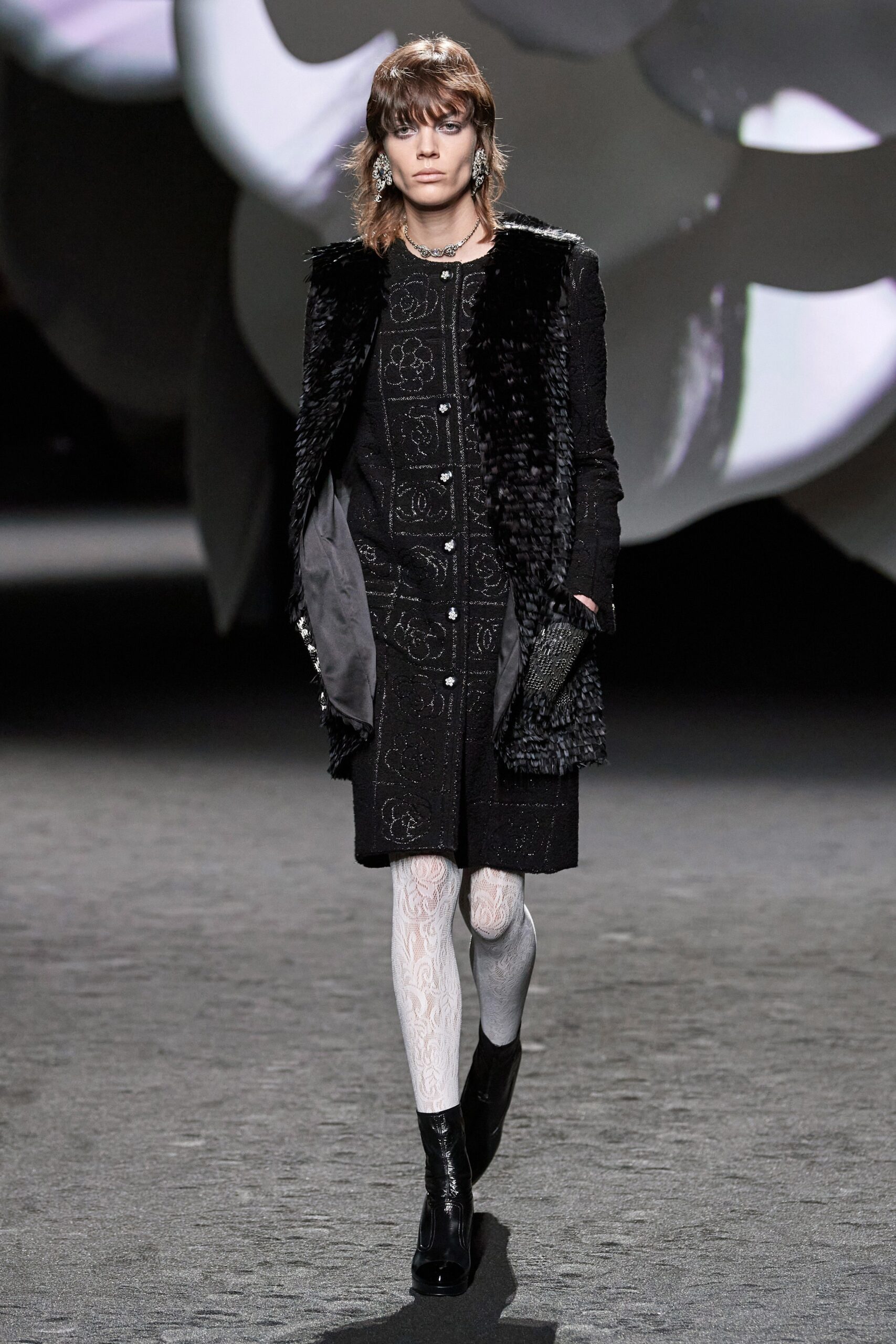 Chanel F/W 23 Look 92