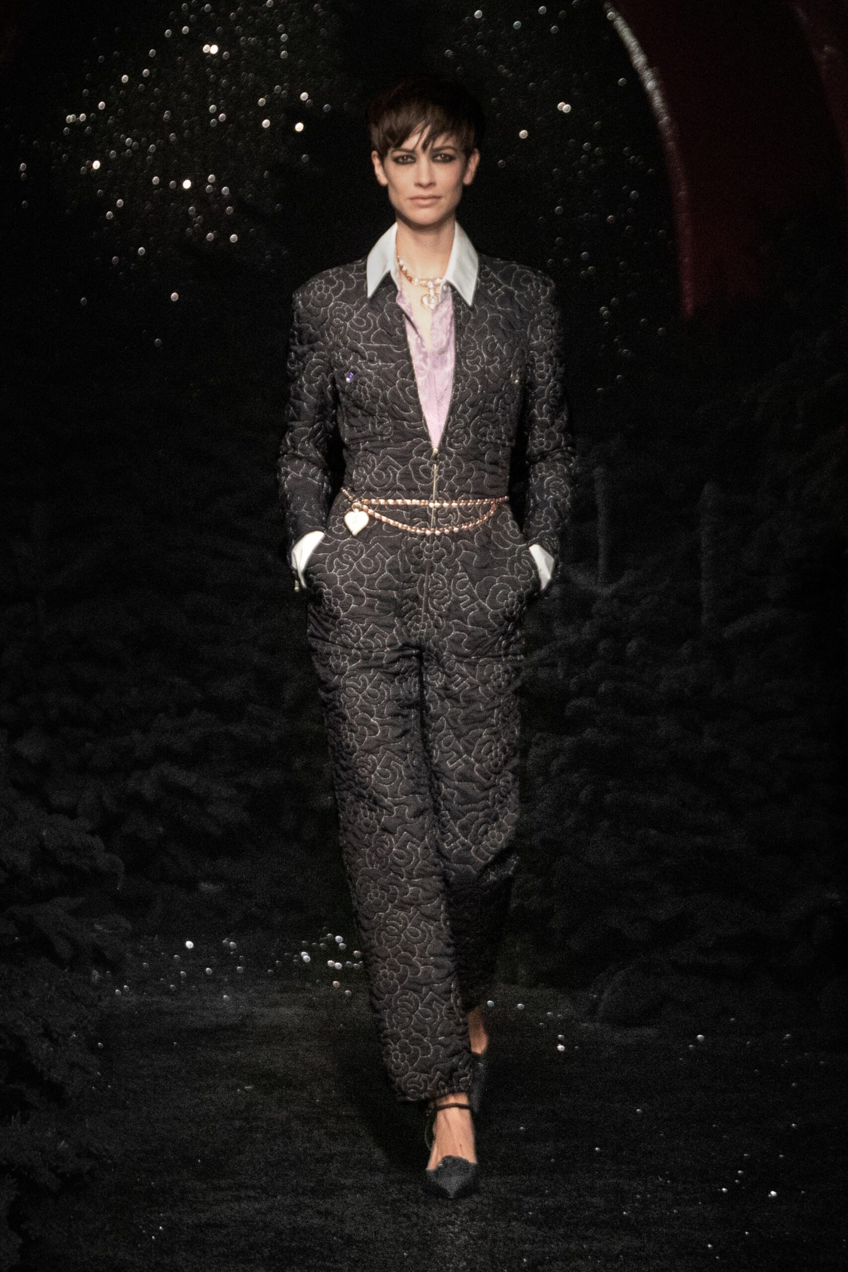 Chanel F/W 21 Look 112