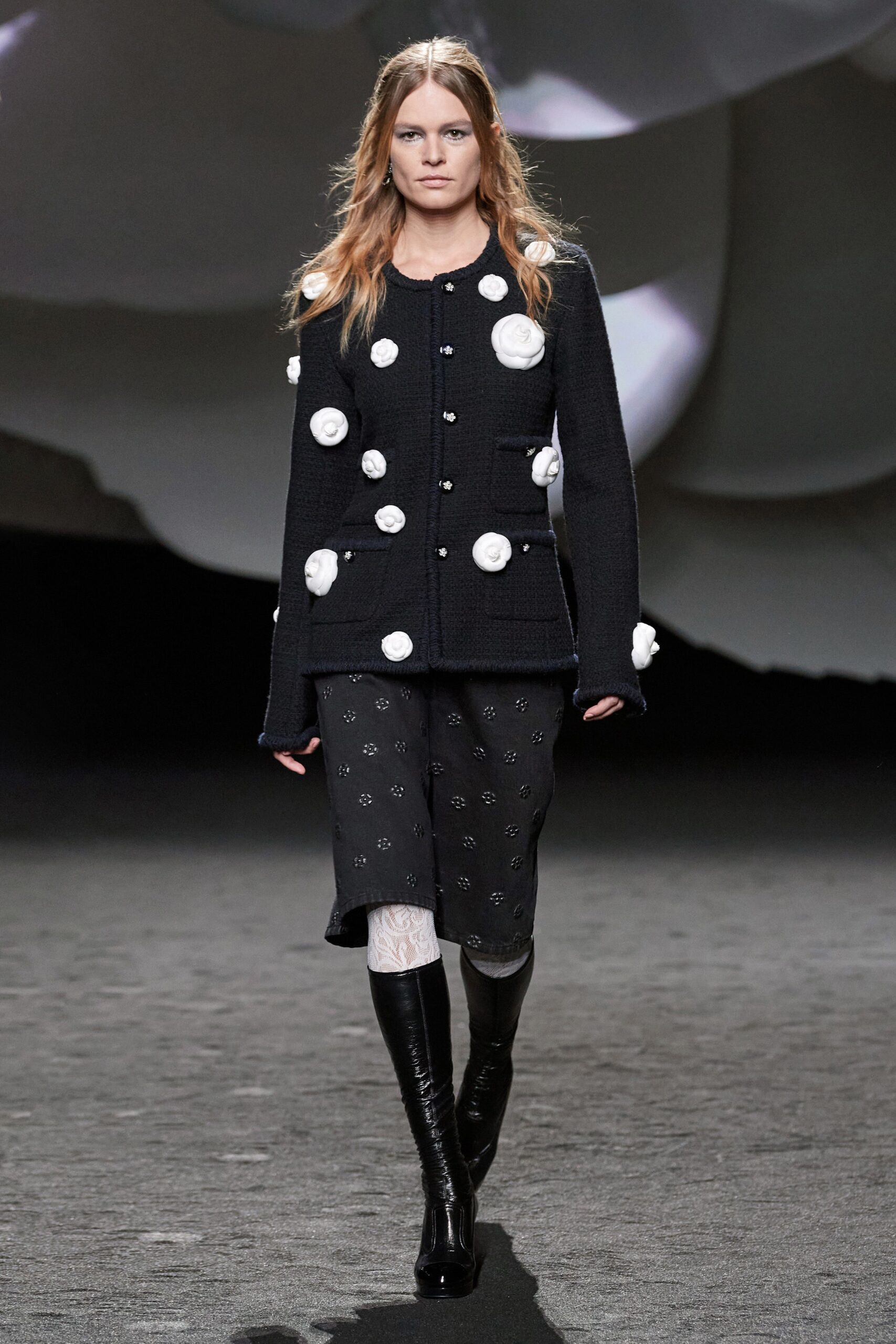 Chanel F/W 23 Look 104