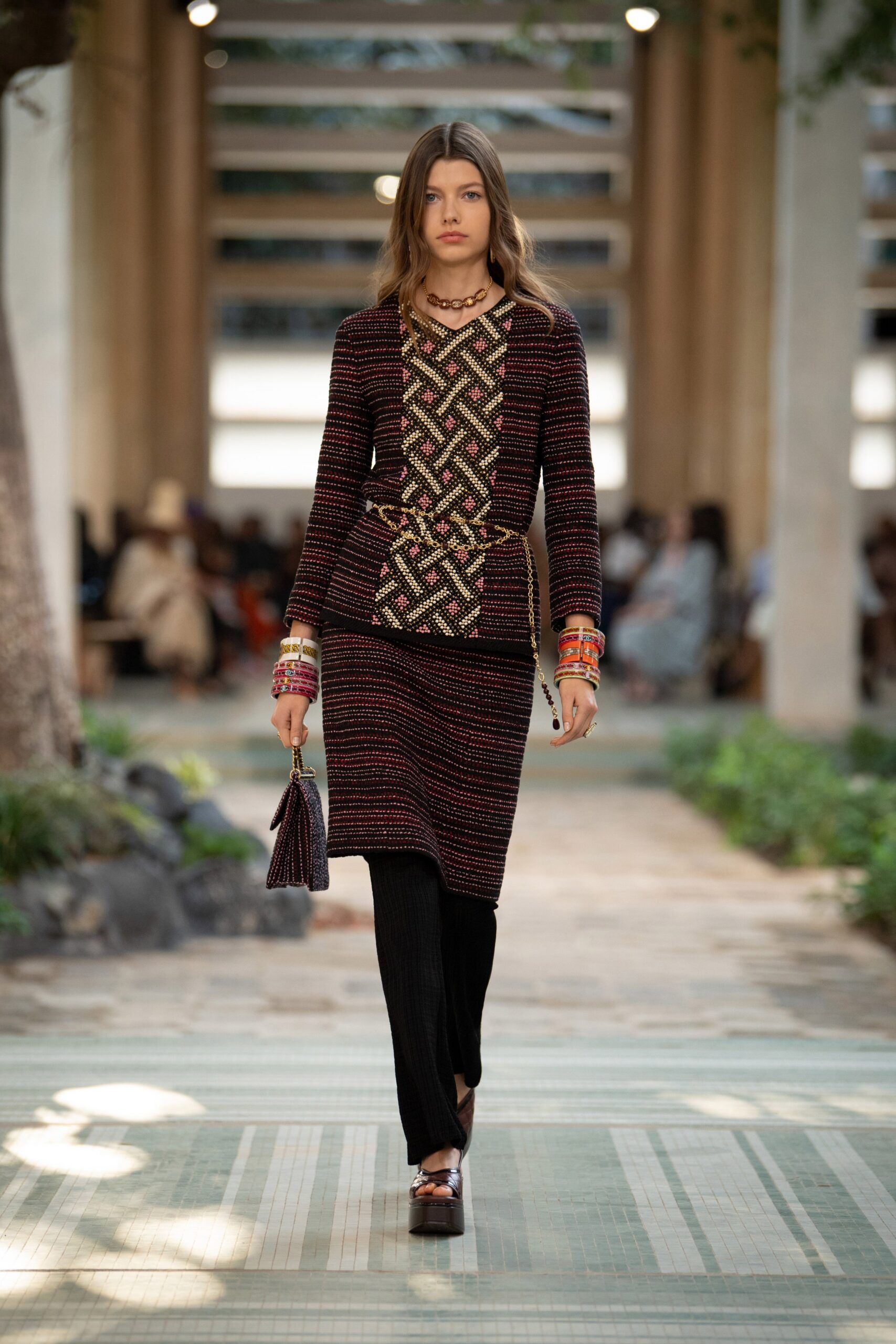 Chanel F/W 23 Look 105