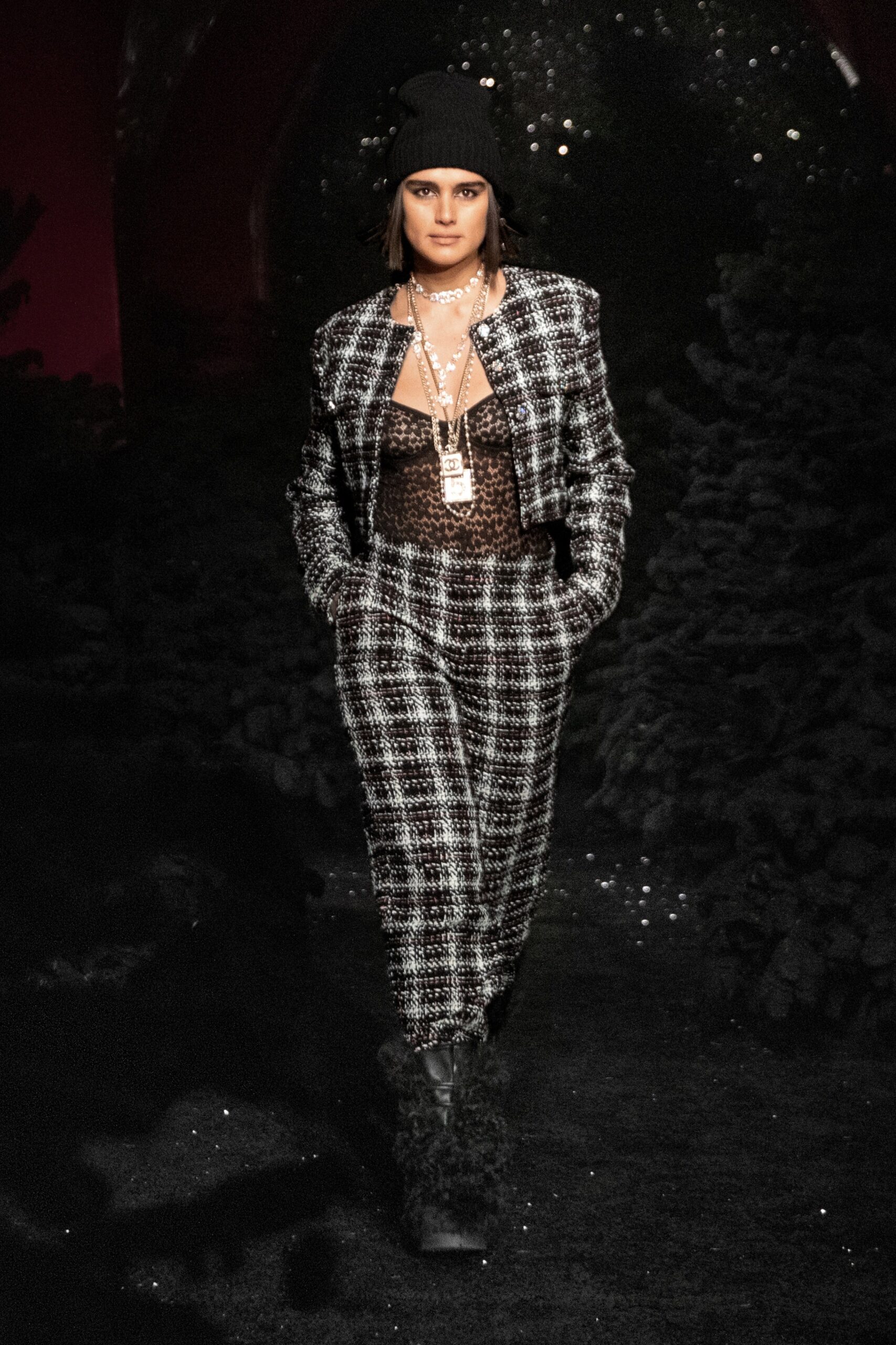 Chanel F/W 21 Look 132