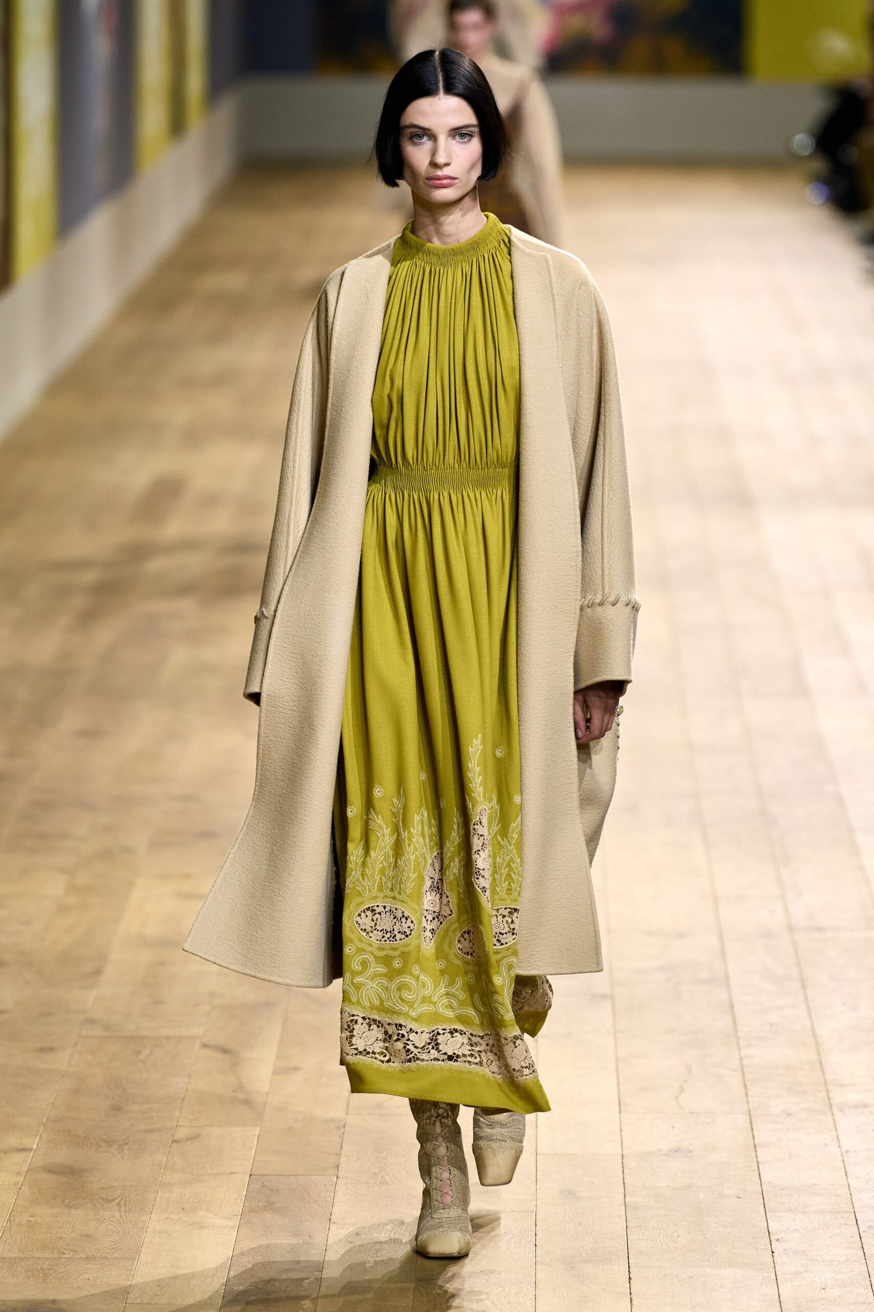 Christian Dior F/W 22 Couture Look 132
