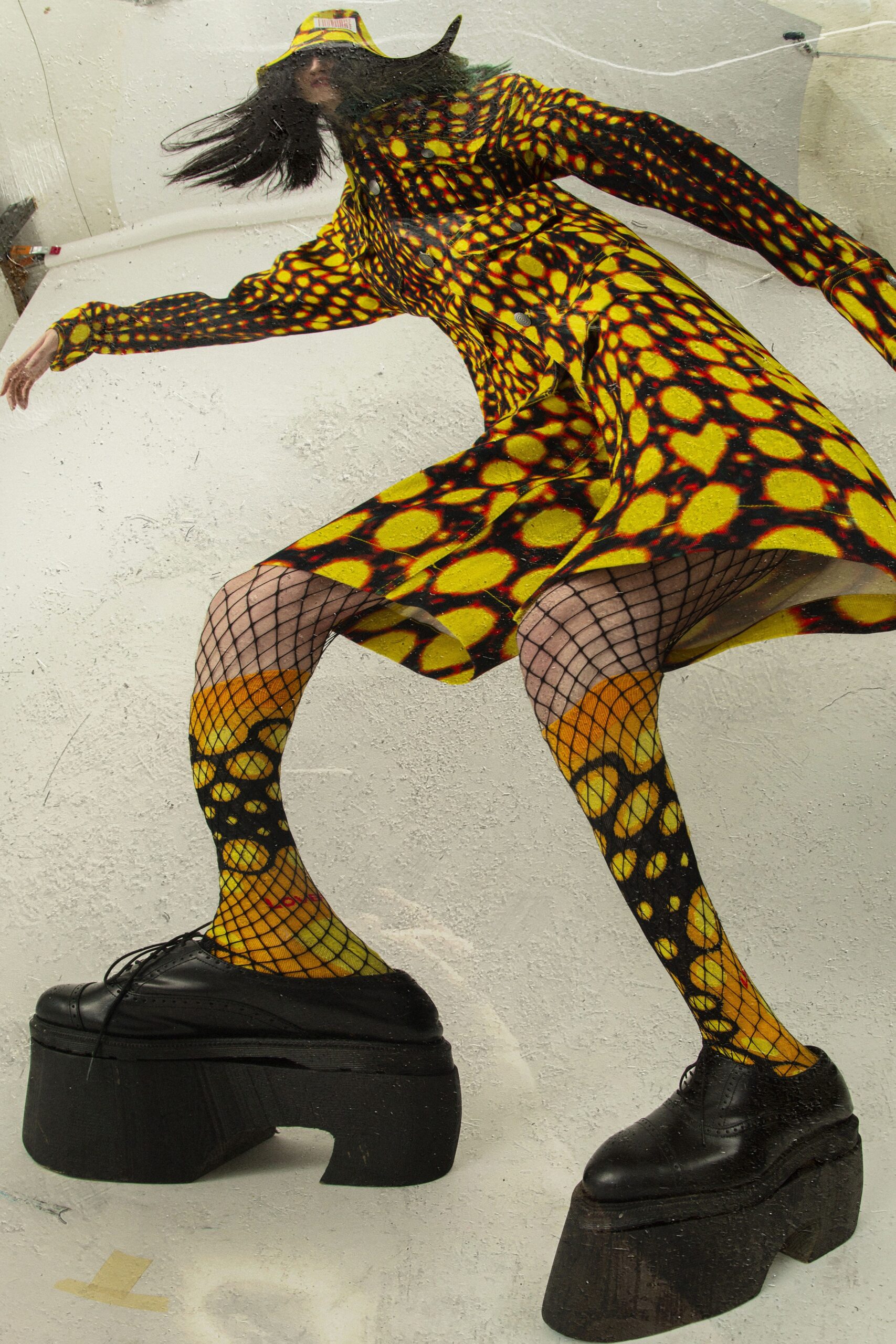 yellow mesh thigh-high printed sheer tights