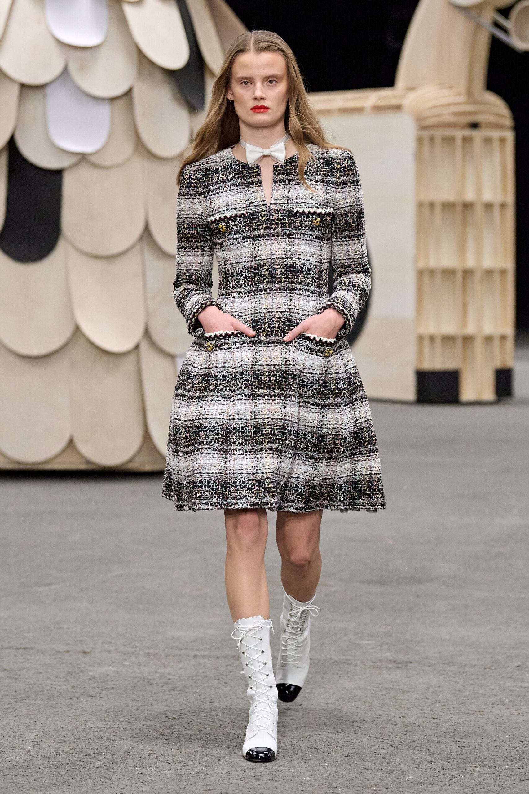 Chanel S/S 23 Couture Look 125
