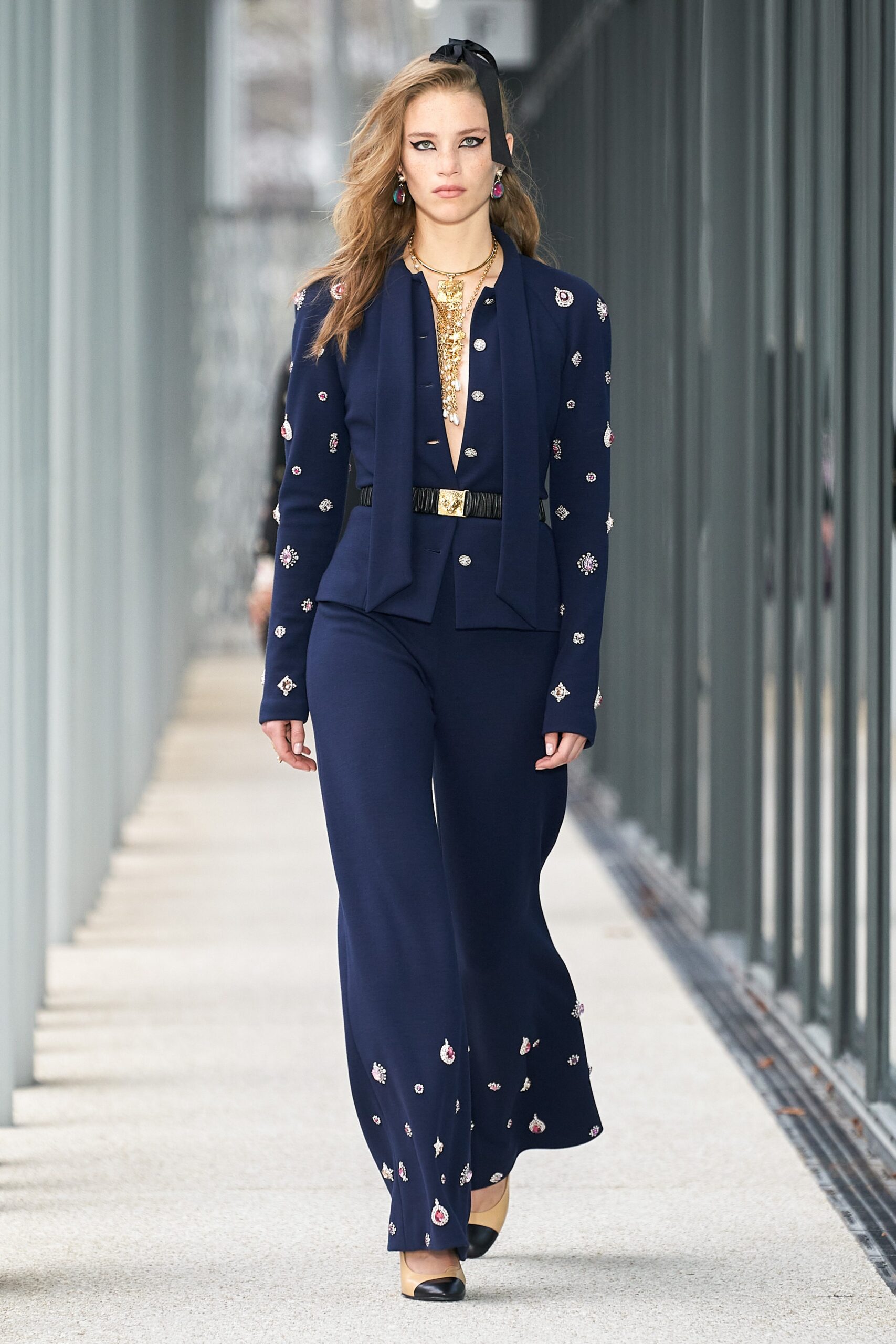 Chanel F/W 22 Look 161