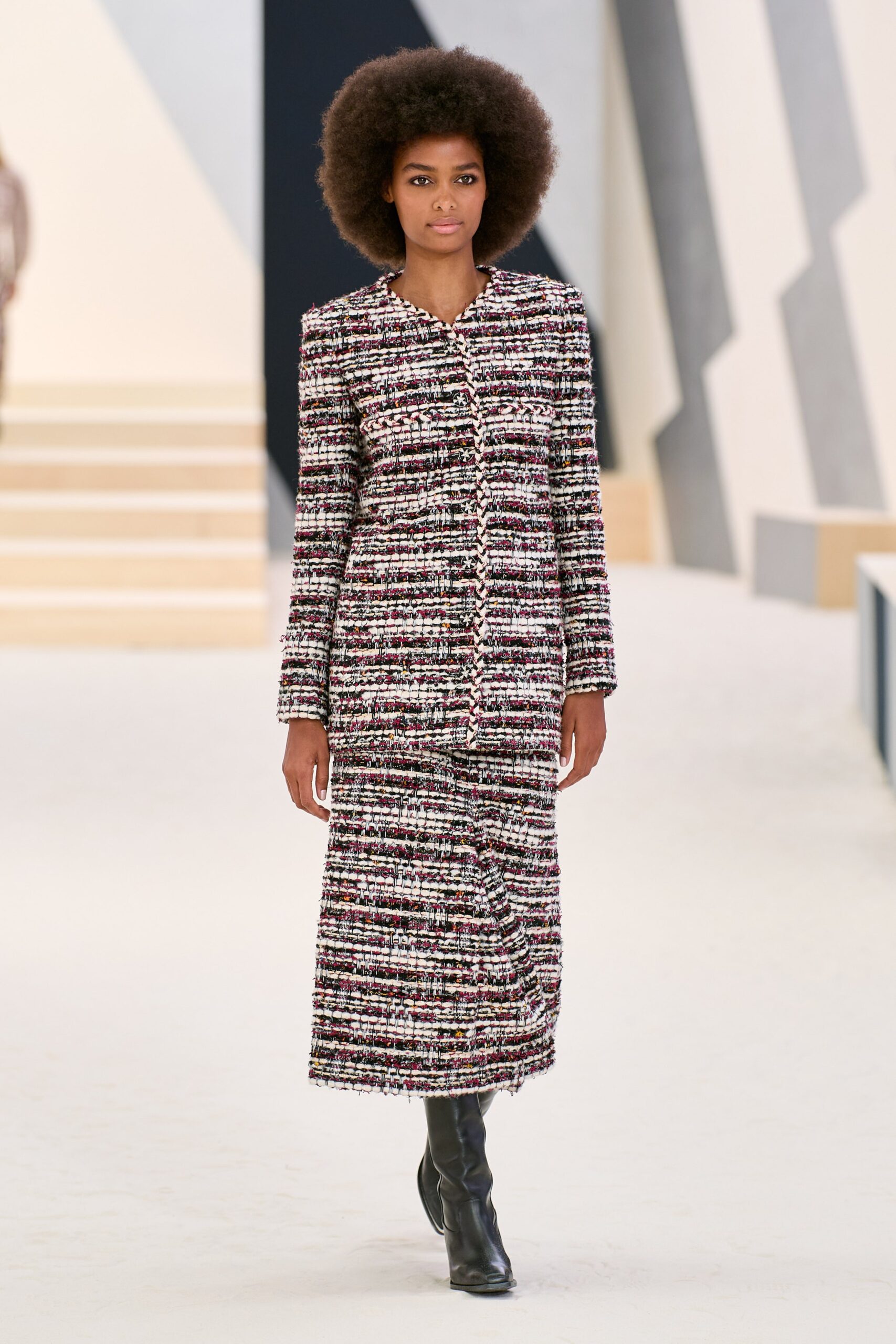 Chanel F/W 22 Couture Look 200