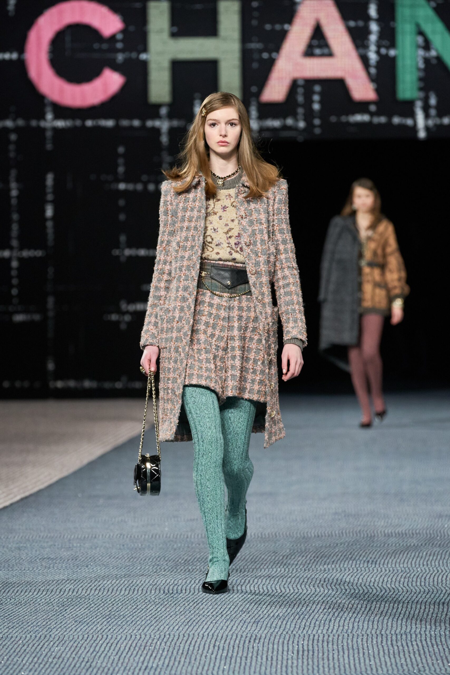 Chanel F/W 22 Look 171