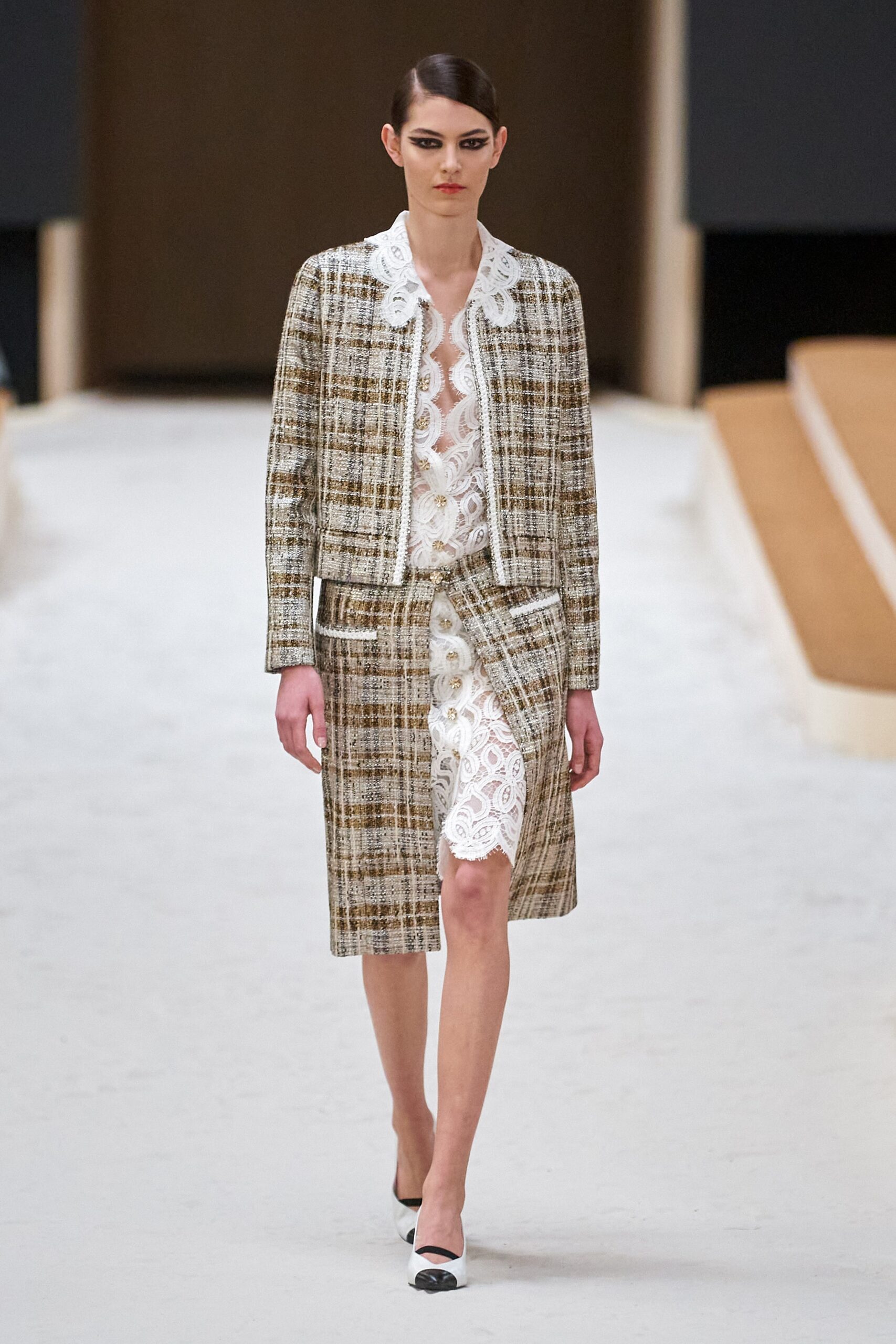 Chanel S/S 22 Couture Look 160