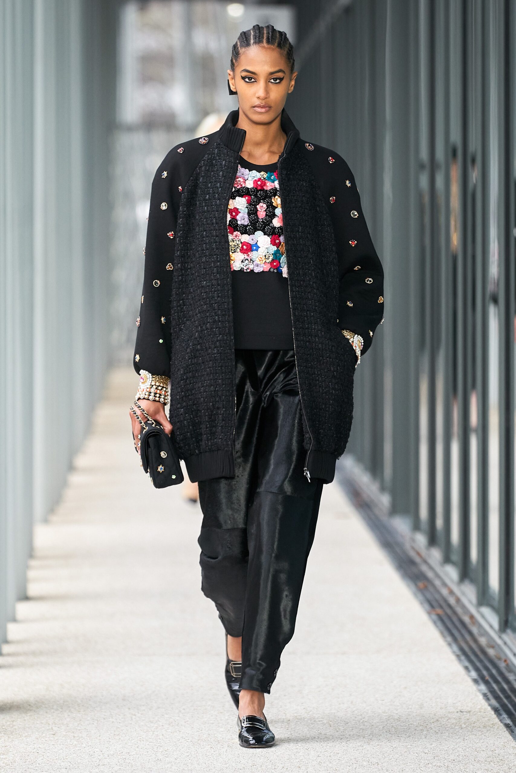 Chanel F/W 22 Look 182