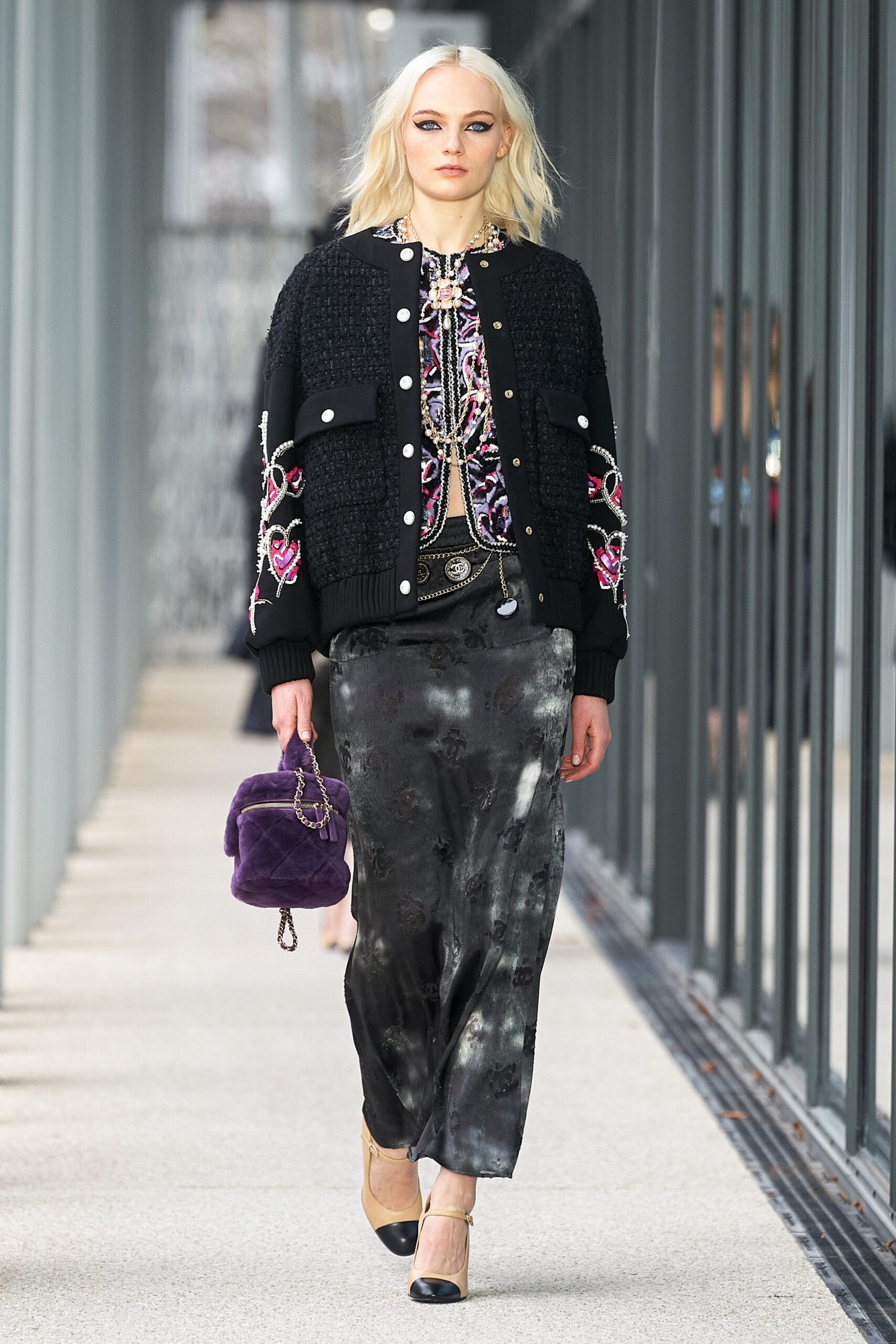 Chanel F/W 22 Look 186