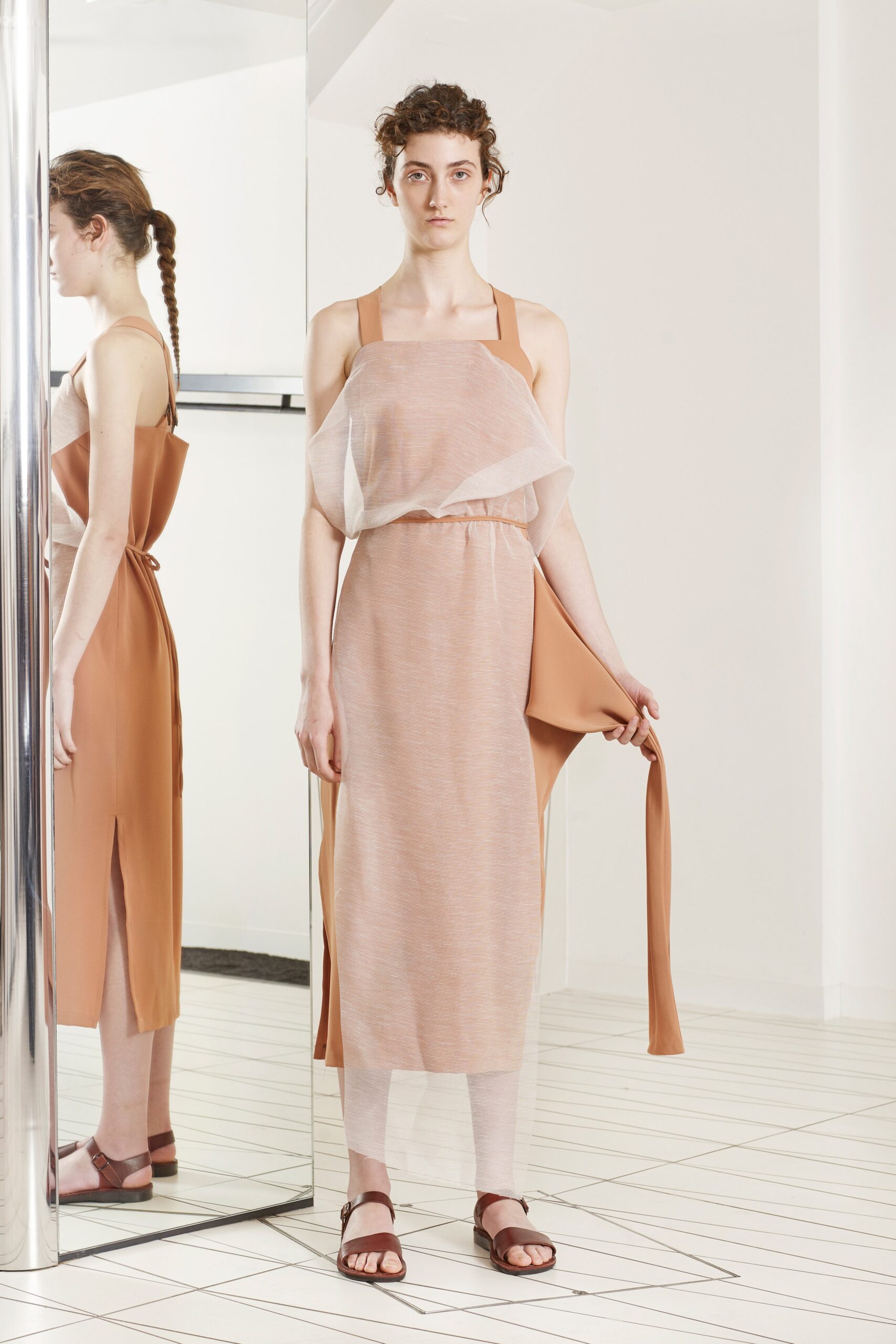 Chalayan Resort 19 Look 203