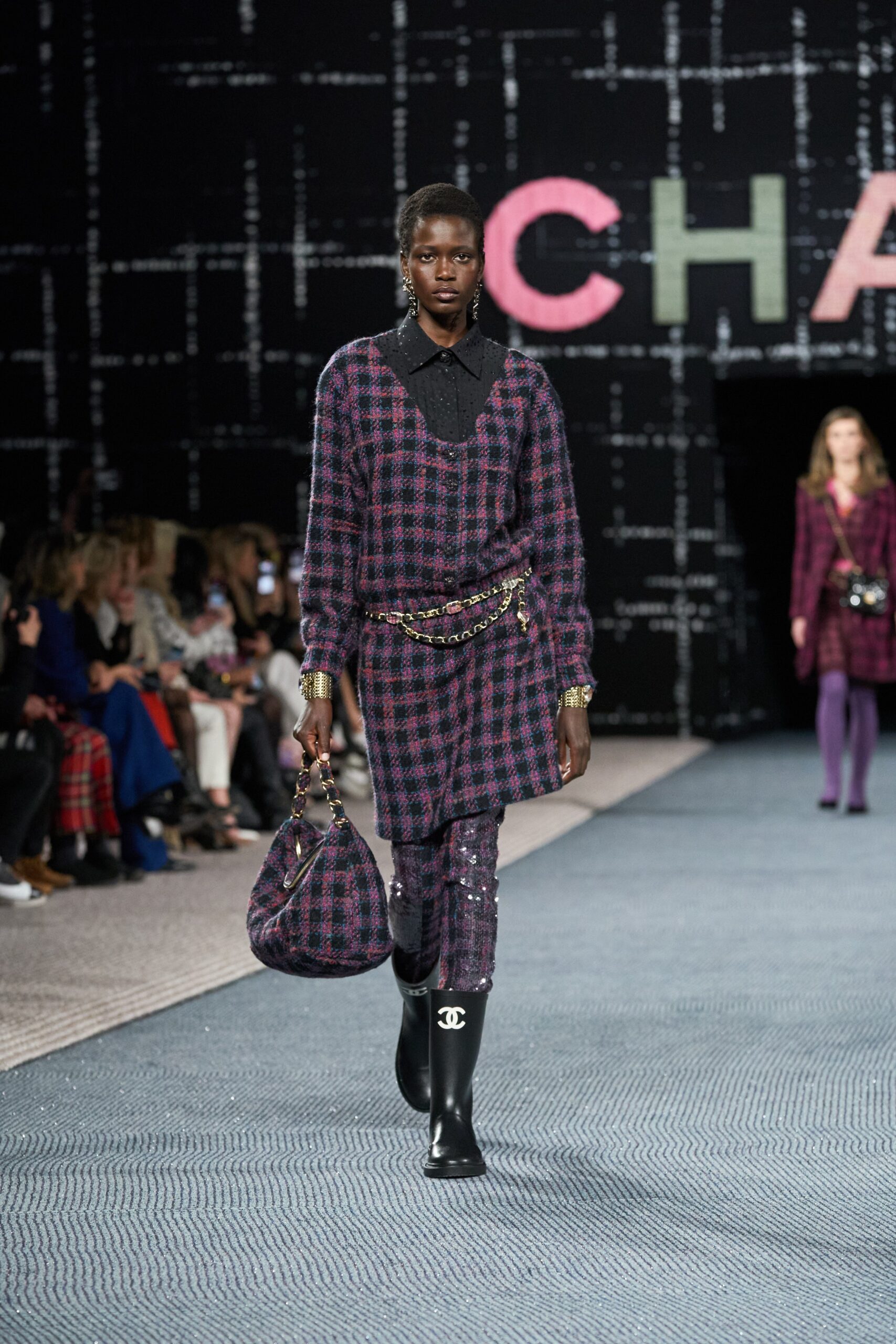 Chanel F/W 22 Look 230