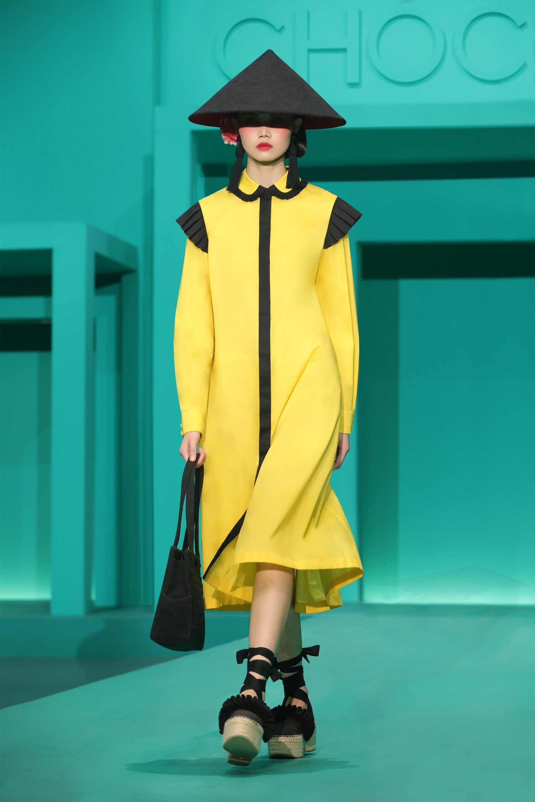 Chocheng S/S 22 Look 334