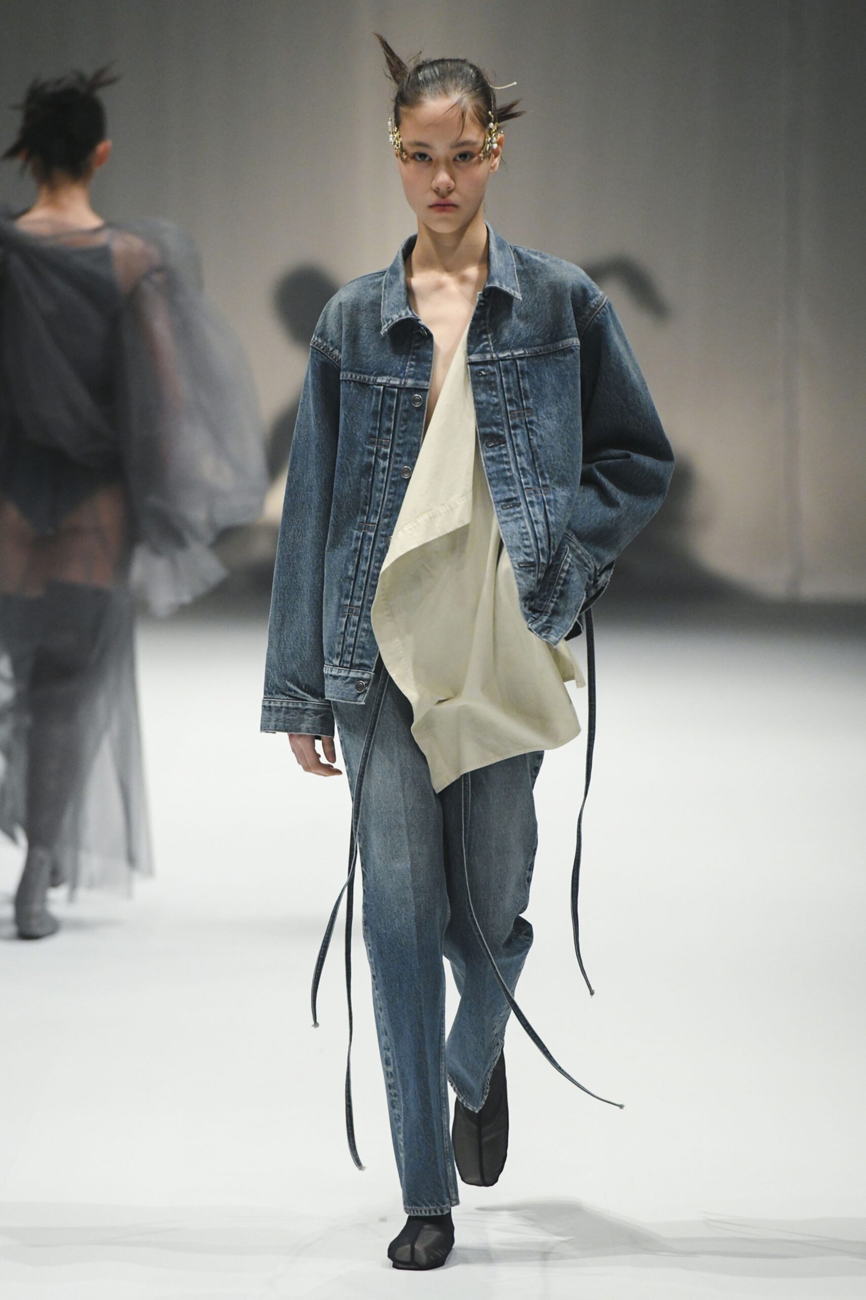 Chika Kisada Tokyo F/W 23 Look 250