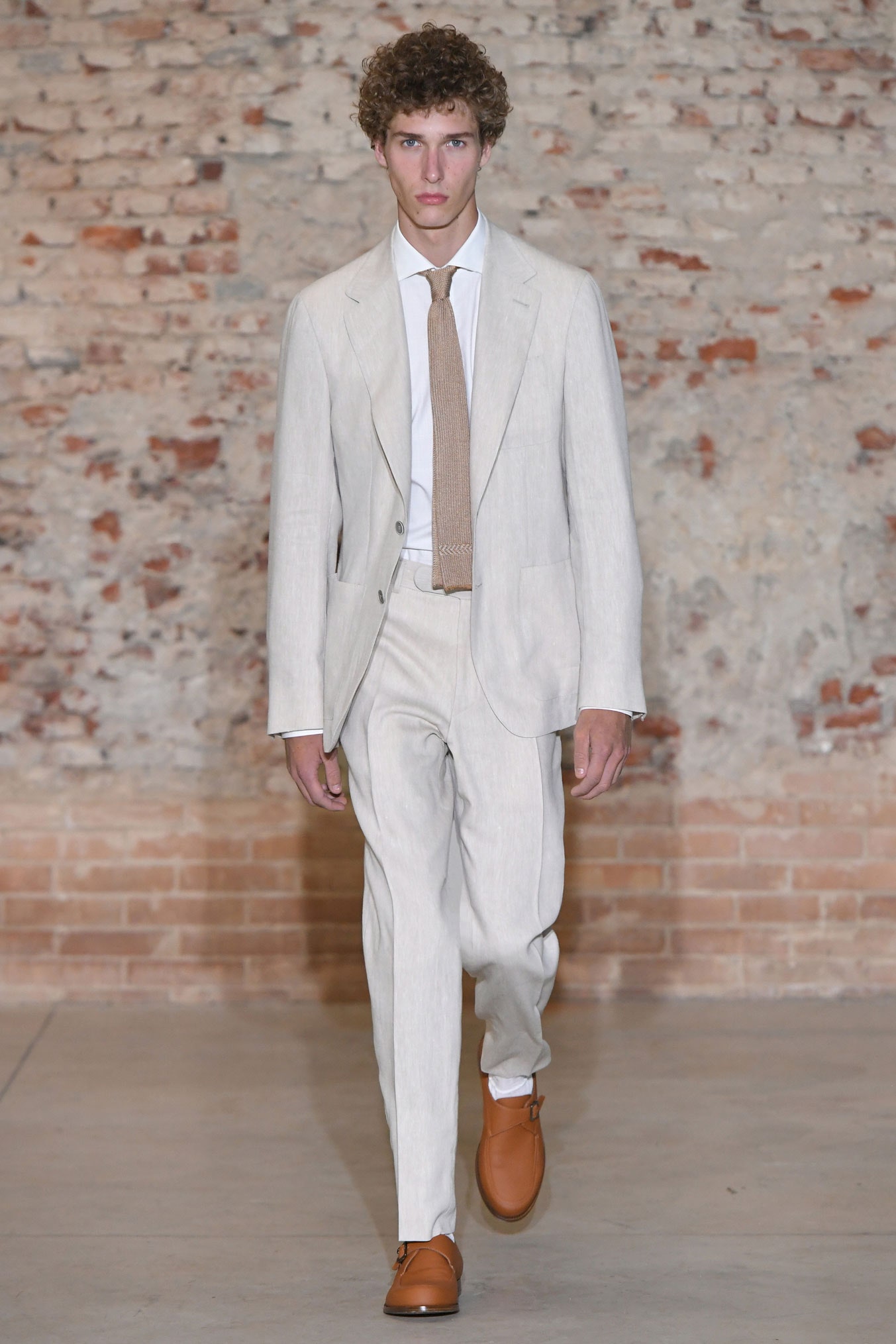 Canali S/S 19 Menswear Look 195