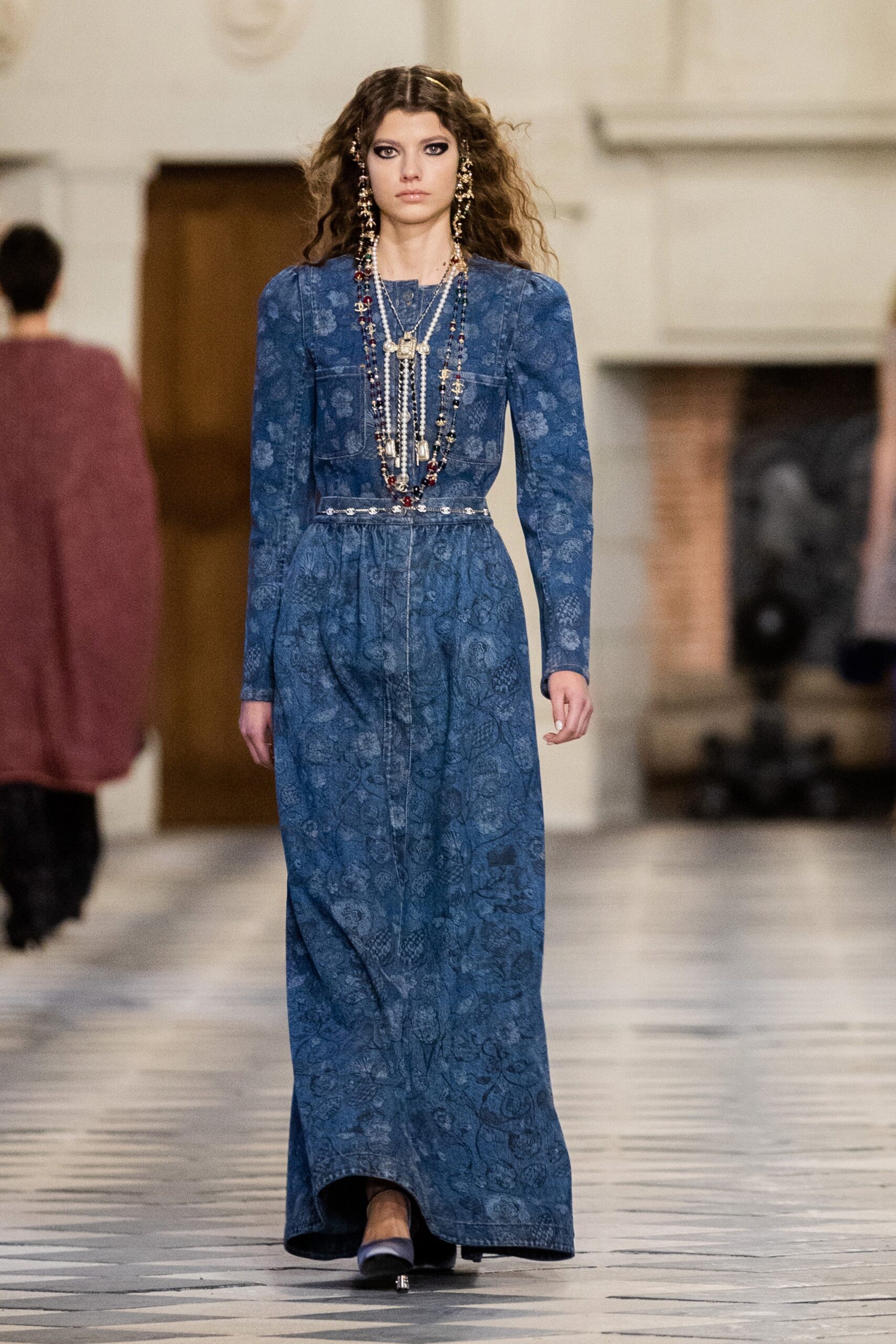 Chanel F/W 21 Look 296