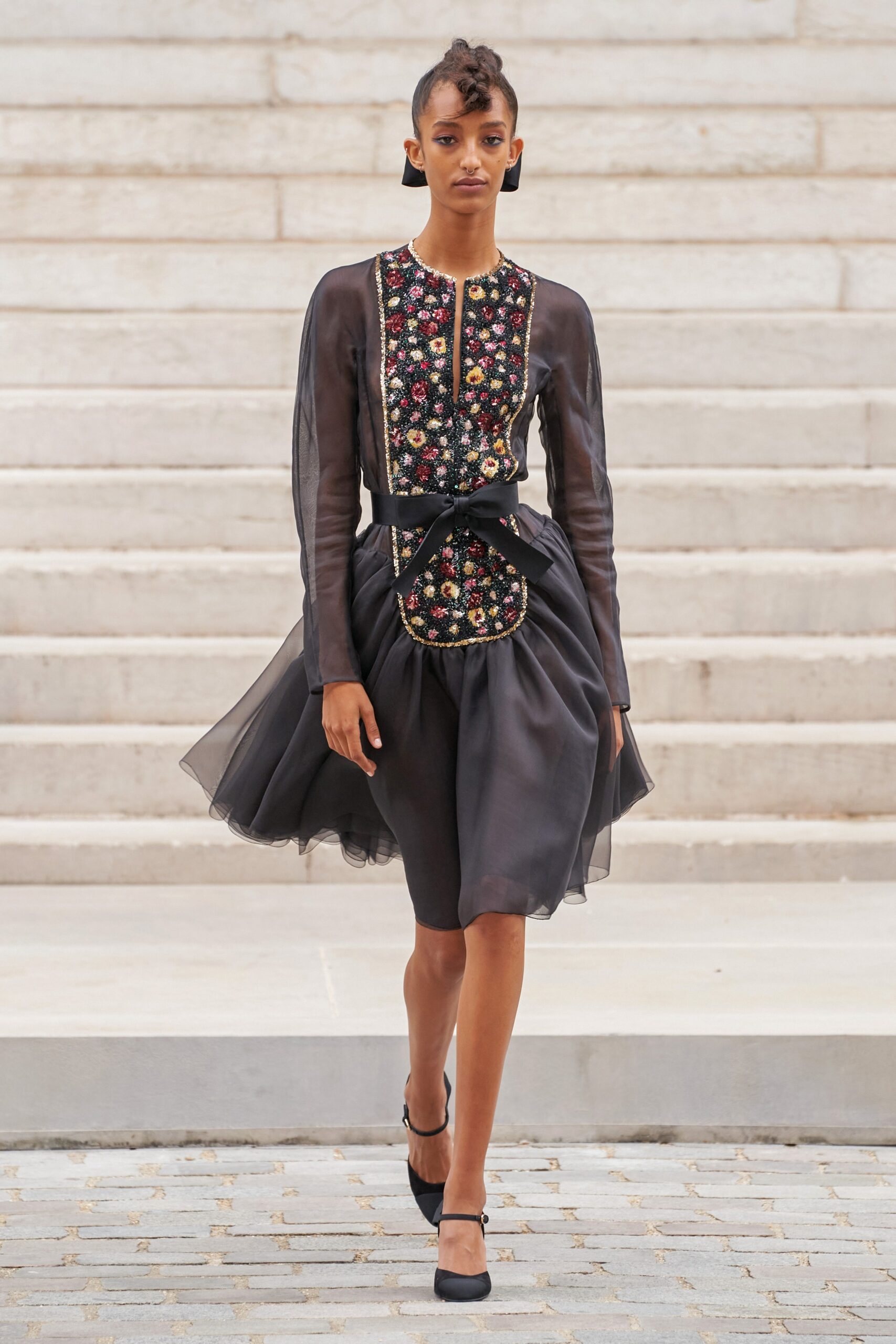 Chanel F/W 21 Couture Look 235
