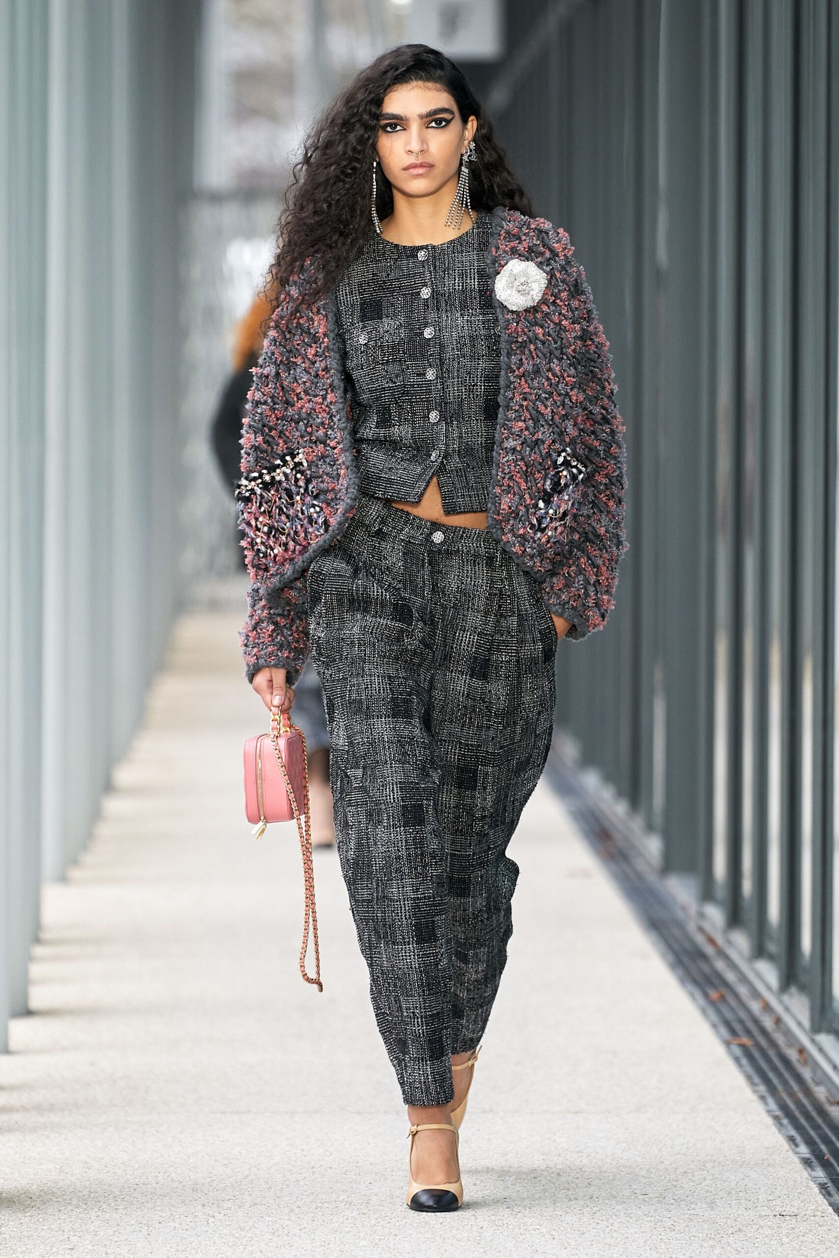 Chanel F/W 22 Look 263