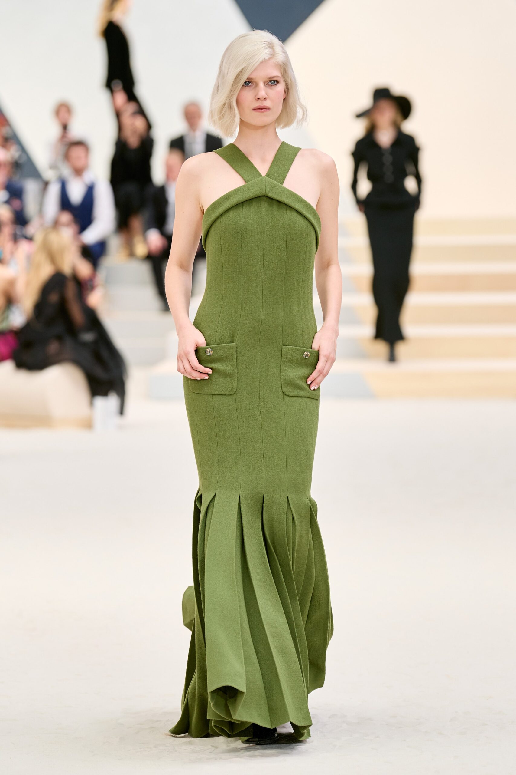 Chanel F/W 22 Couture Look 315